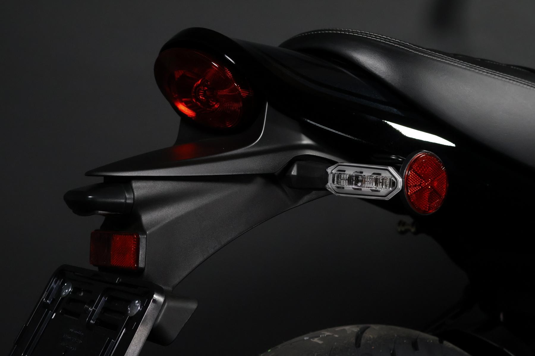 KAWASAKI Z 900 RS (85(70/35 KW) Black Ball Edition-image-10