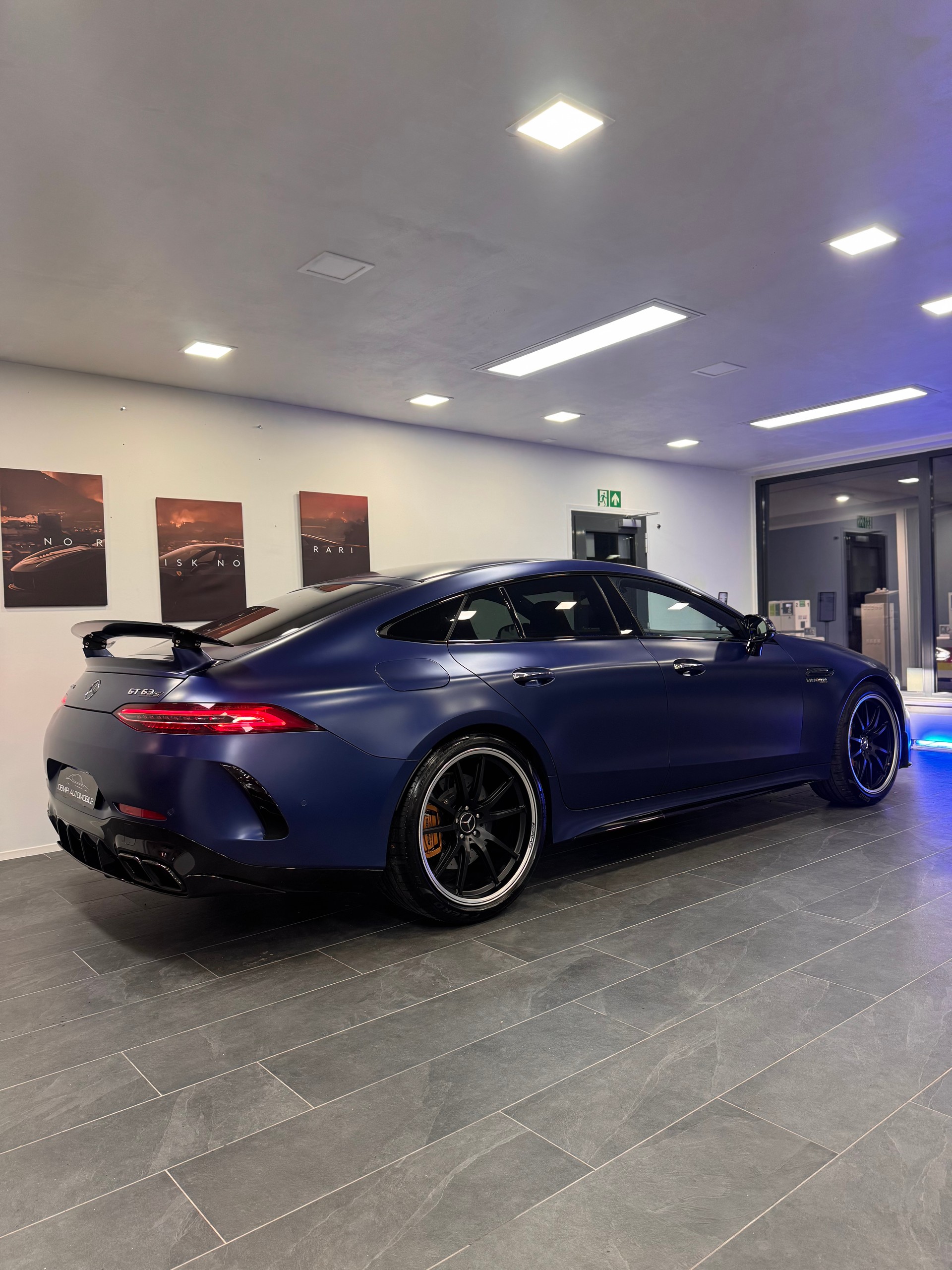 MERCEDES-BENZ AMG GT 4 63 S 4Matic+ Speedshift MCT *Keramikbremsen / Aerodynamikpaket / Schalensitze / 4 Sitzer Fond / Steinschlagschutzfolie*-image-3