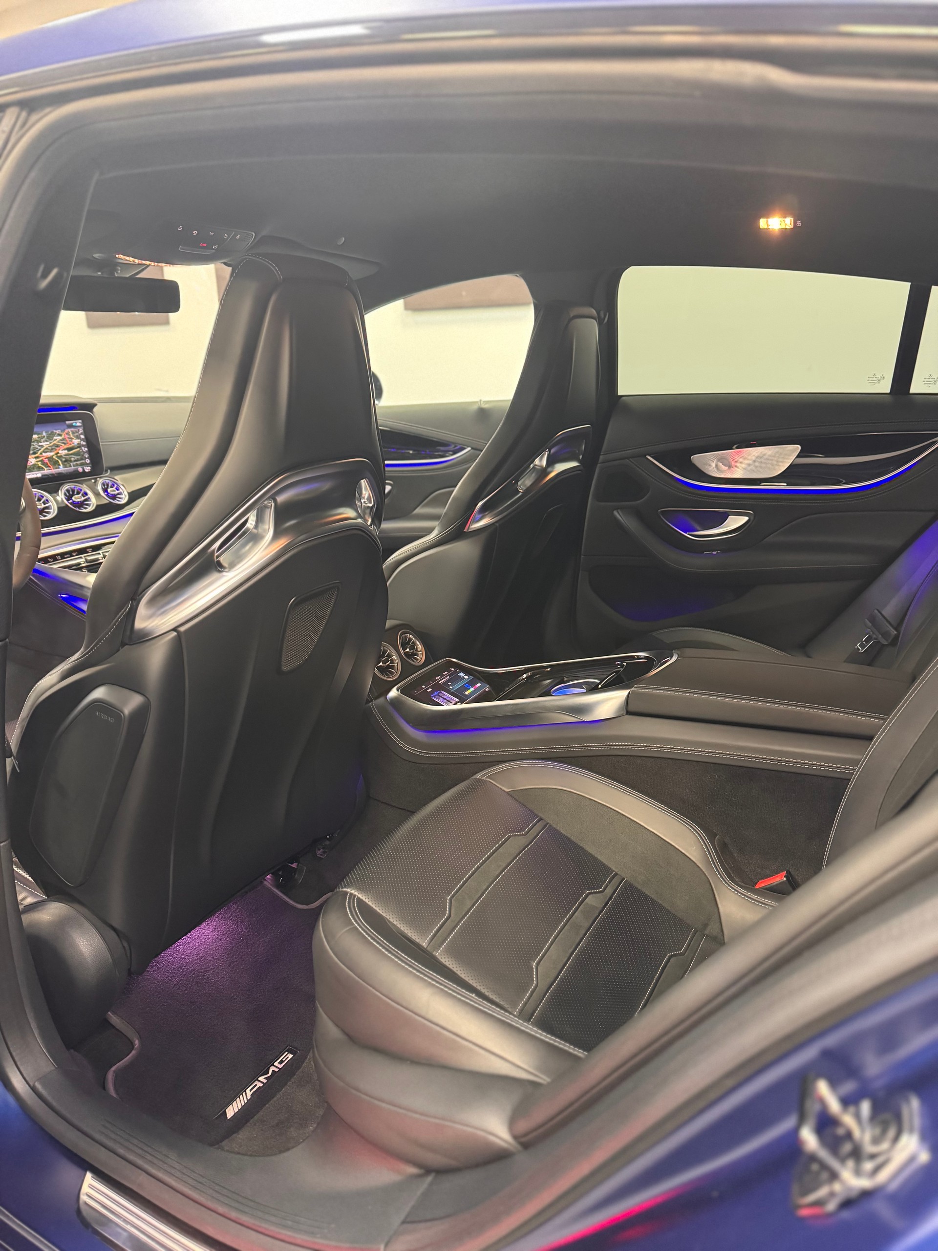 MERCEDES-BENZ AMG GT 4 63 S 4Matic+ Speedshift MCT *Keramikbremsen / Aerodynamikpaket / Schalensitze / 4 Sitzer Fond / Steinschlagschutzfolie*-image-9