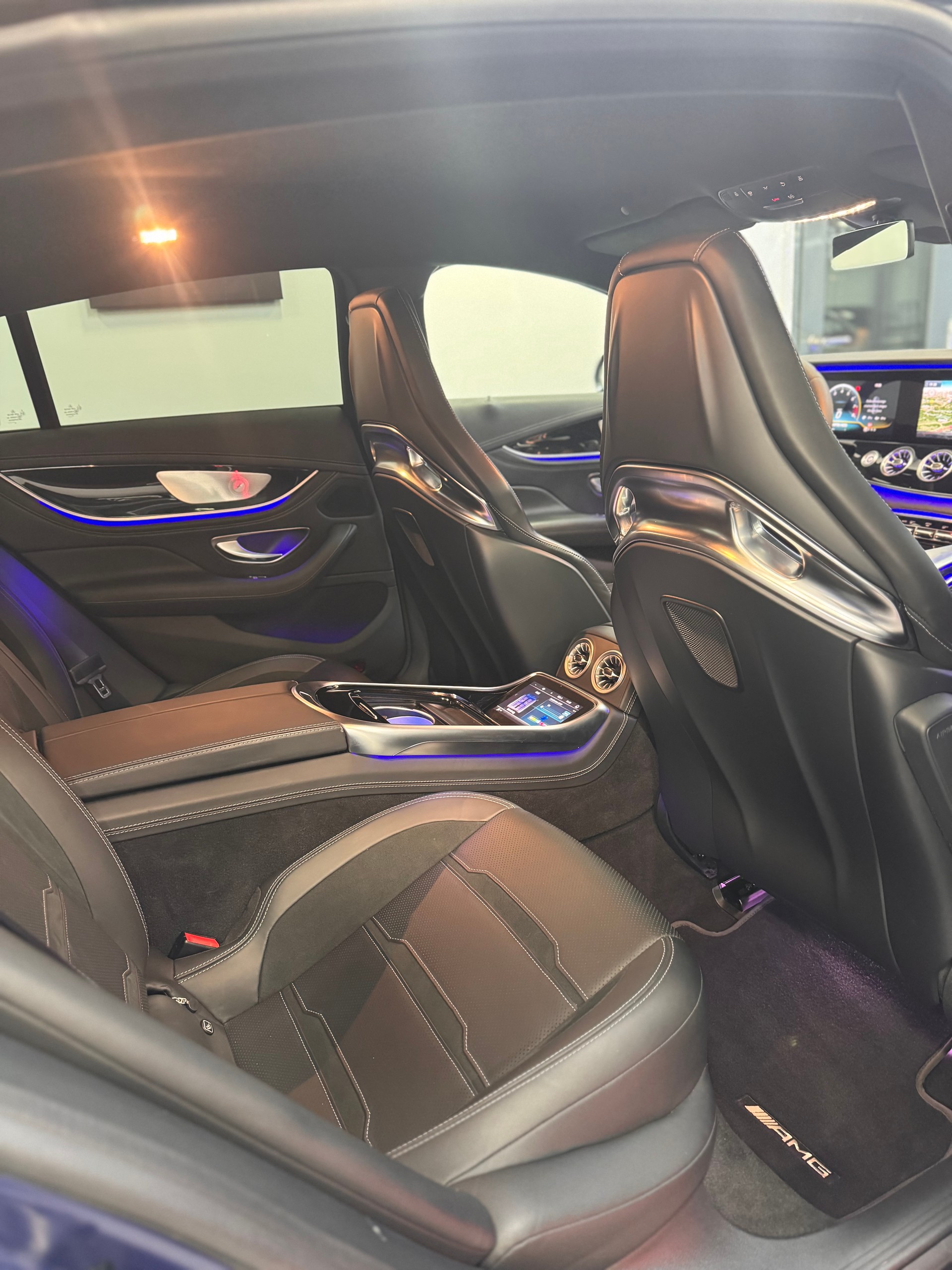 MERCEDES-BENZ AMG GT 4 63 S 4Matic+ Speedshift MCT *Keramikbremsen / Aerodynamikpaket / Schalensitze / 4 Sitzer Fond / Steinschlagschutzfolie*-image-11