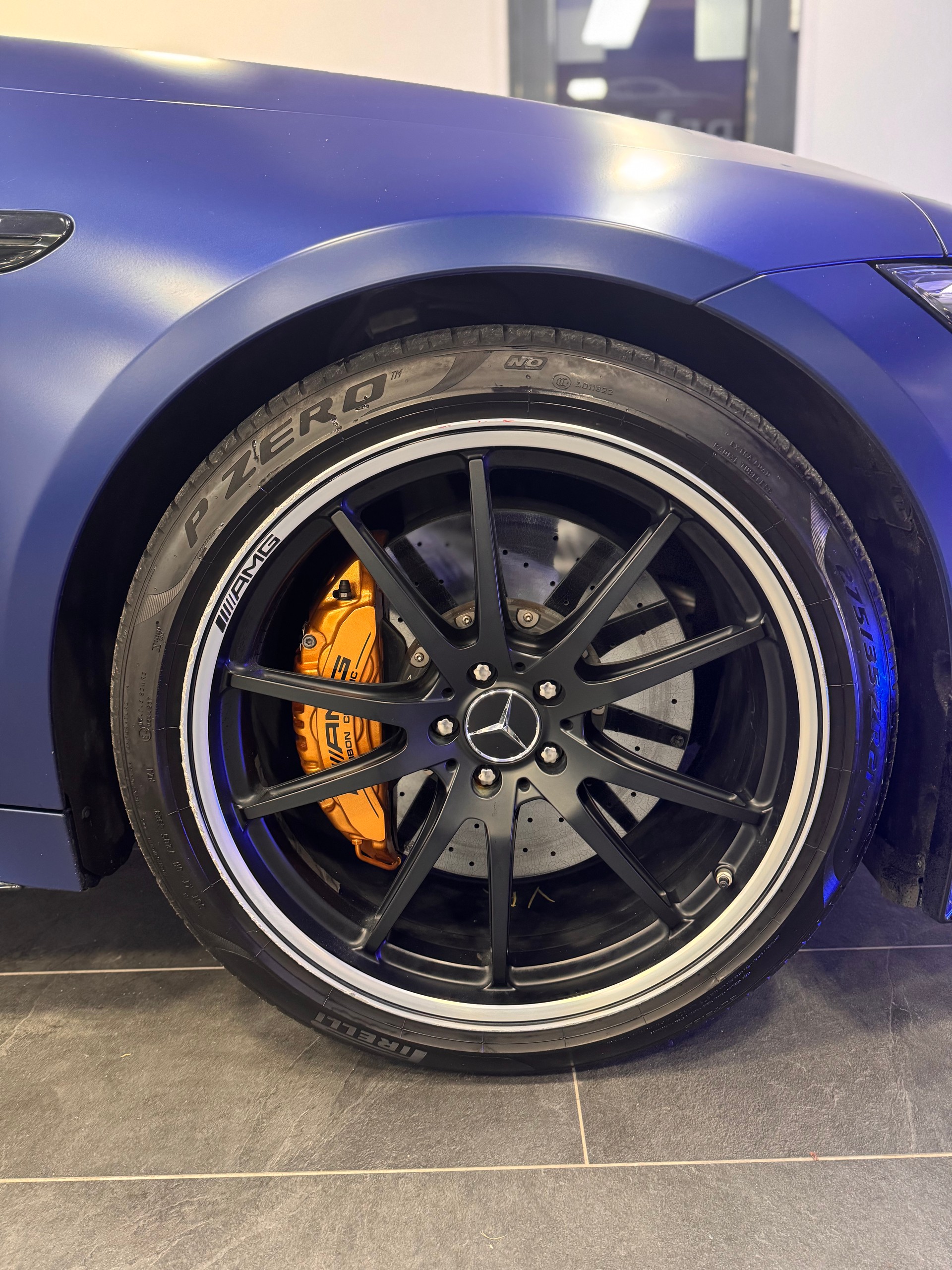 MERCEDES-BENZ AMG GT 4 63 S 4Matic+ Speedshift MCT *Keramikbremsen / Aerodynamikpaket / Schalensitze / 4 Sitzer Fond / Steinschlagschutzfolie*-image-6