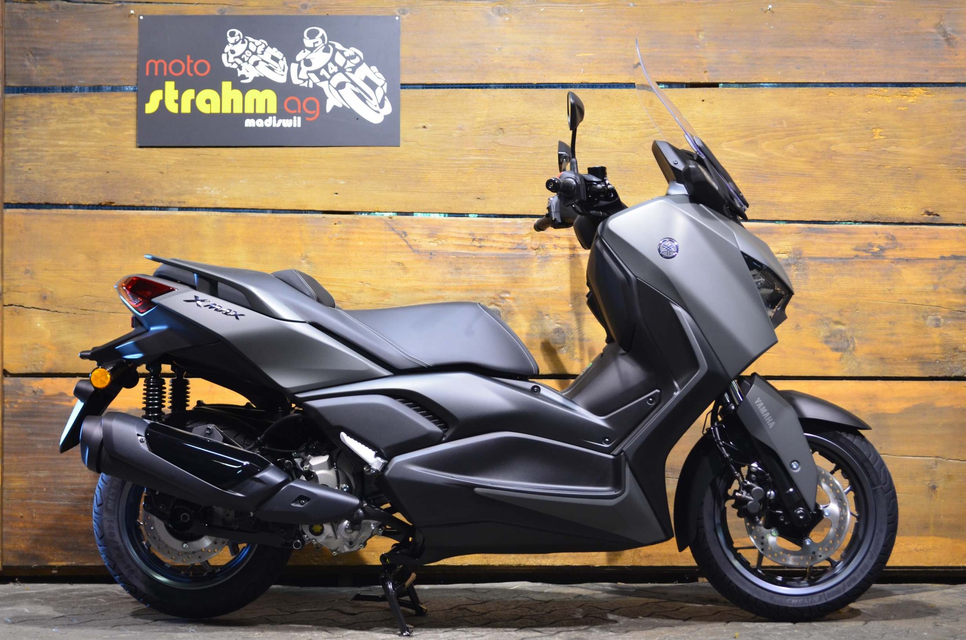 YAMAHA XMAX 300 ABS-image-1