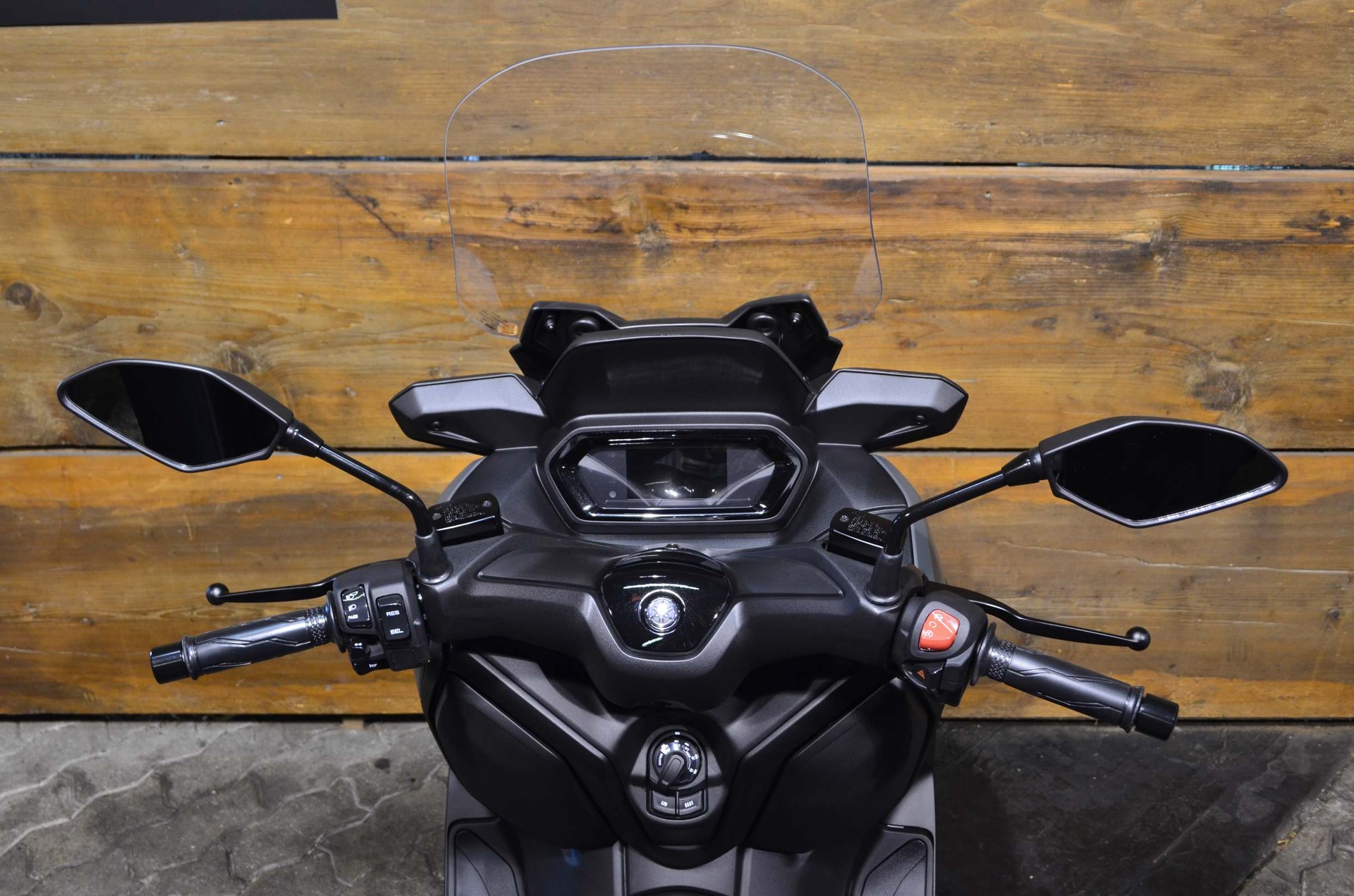 YAMAHA XMAX 300 ABS-image-2
