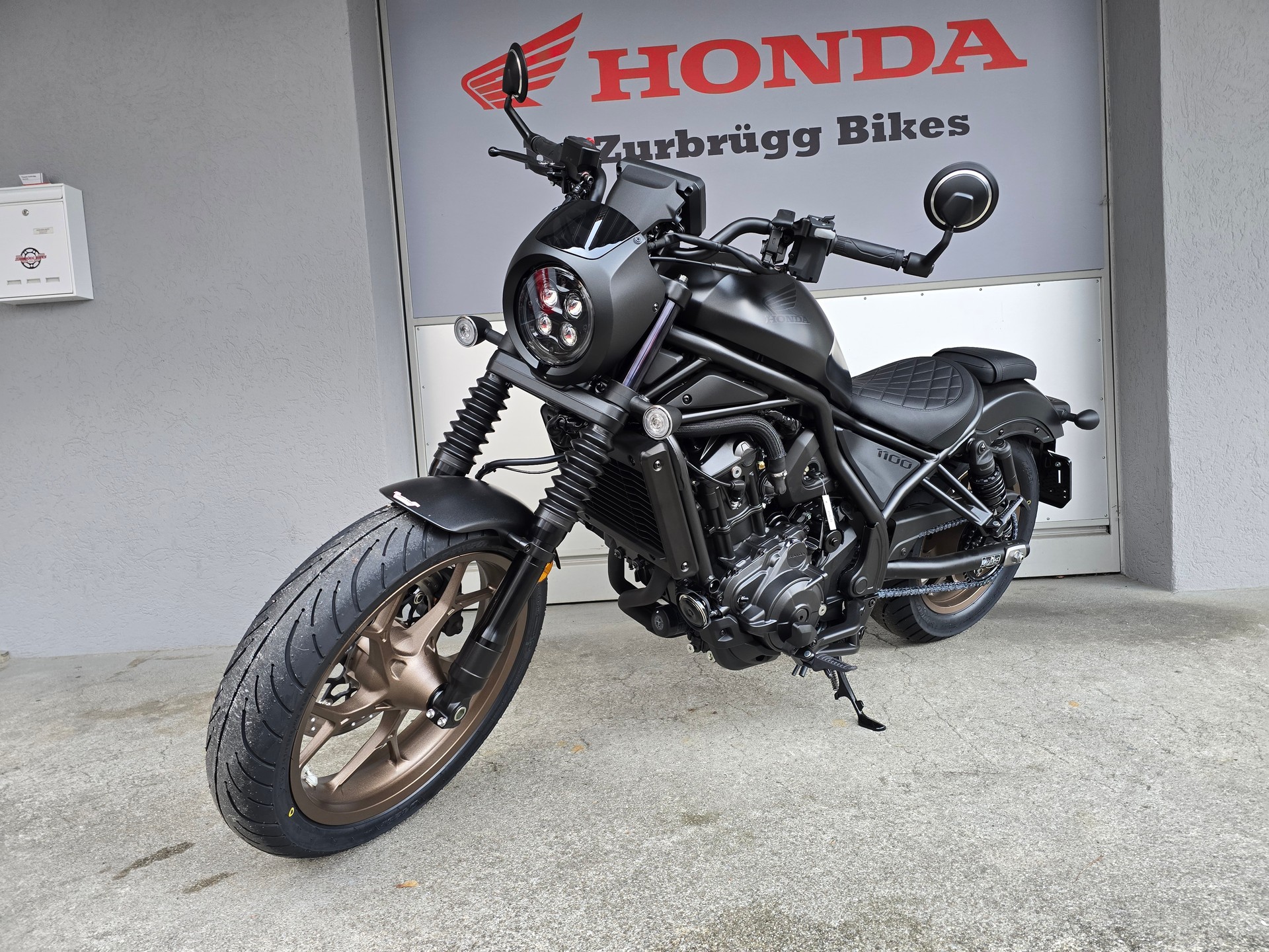 HONDA CMX 1100 Rebel Special Edition DCT-image-2
