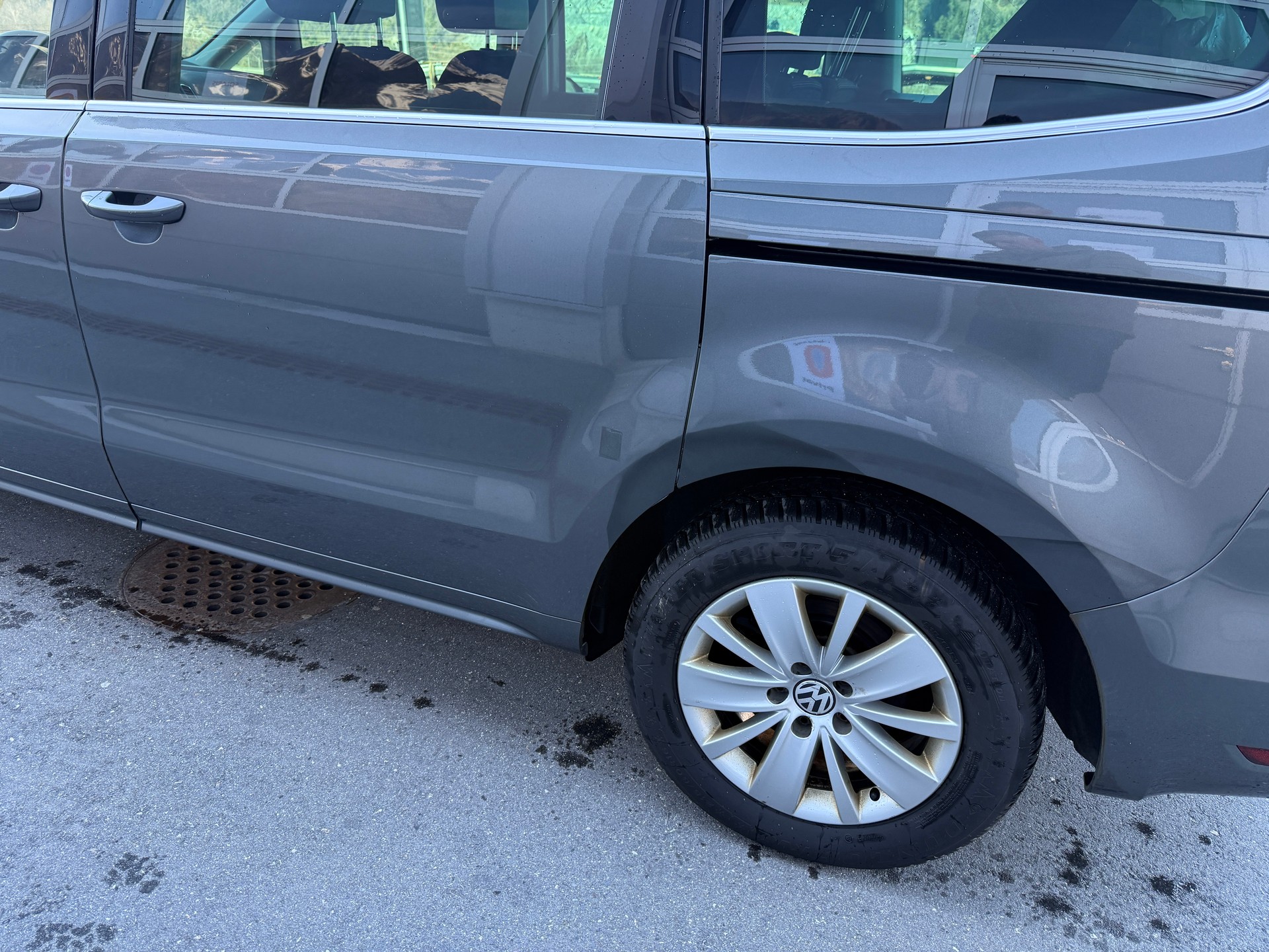 VW Sharan 2.0 TDI BMT Design 4Motion-image-6