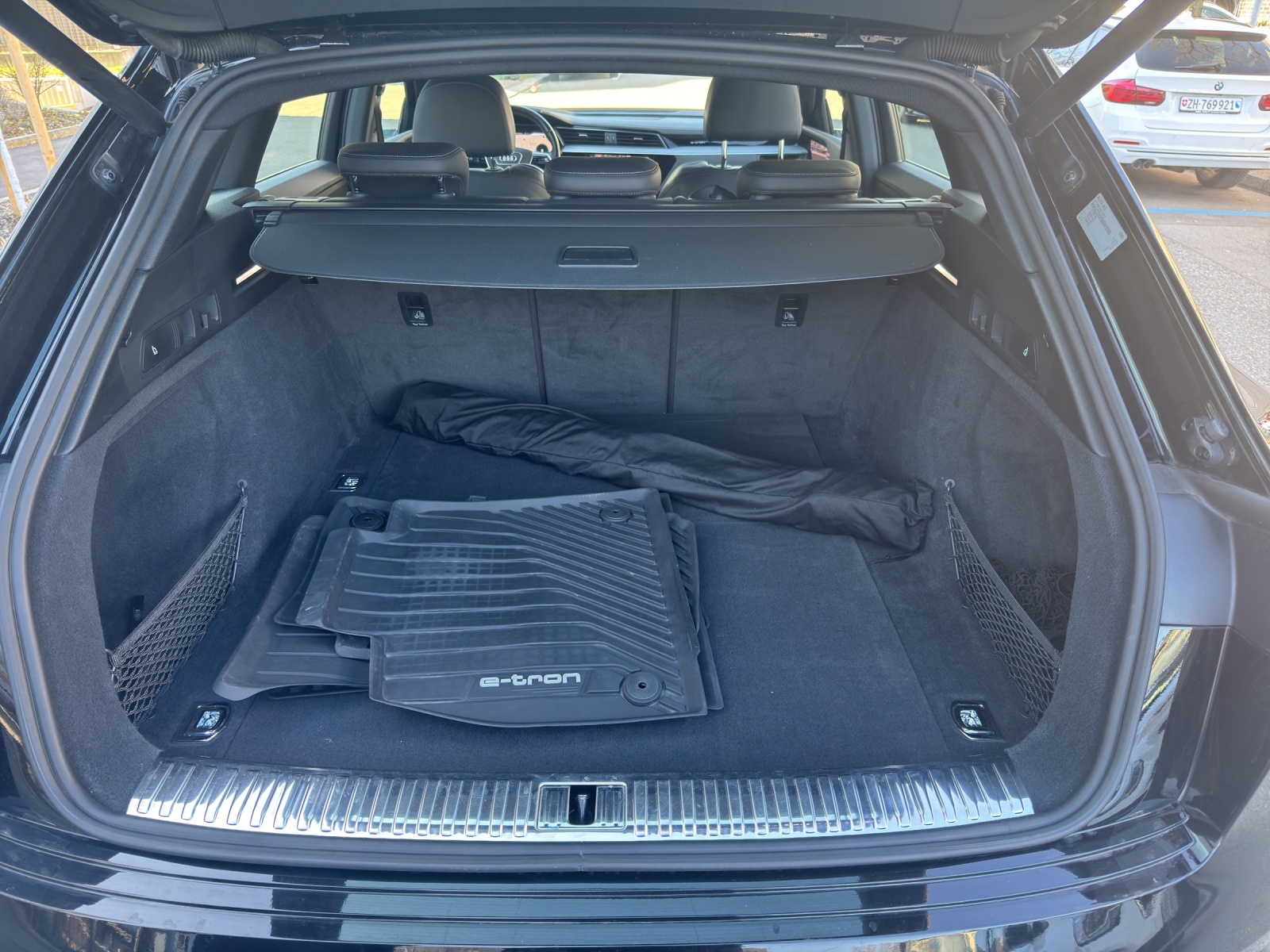 AUDI e-tron 55 Advanced quattro-image-27
