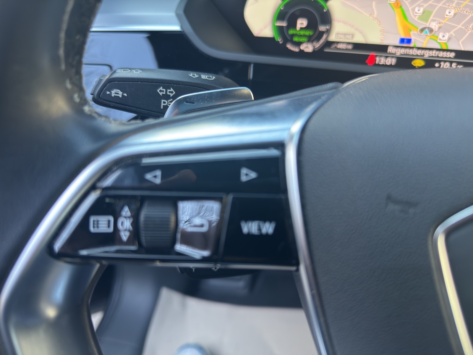 AUDI e-tron 55 Advanced quattro-image-20
