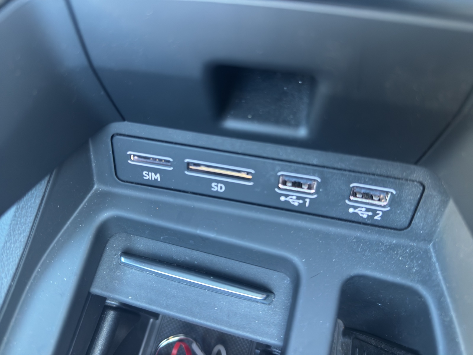 AUDI e-tron 55 Advanced quattro-image-23