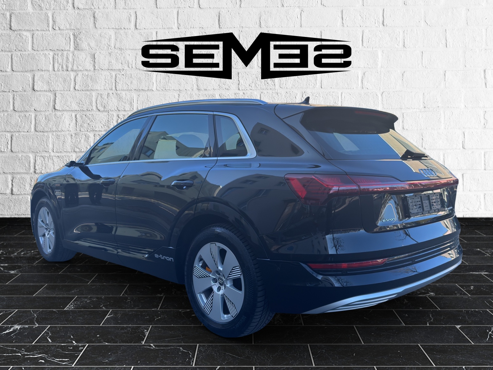 AUDI e-tron 55 Advanced quattro-showroom-element-2