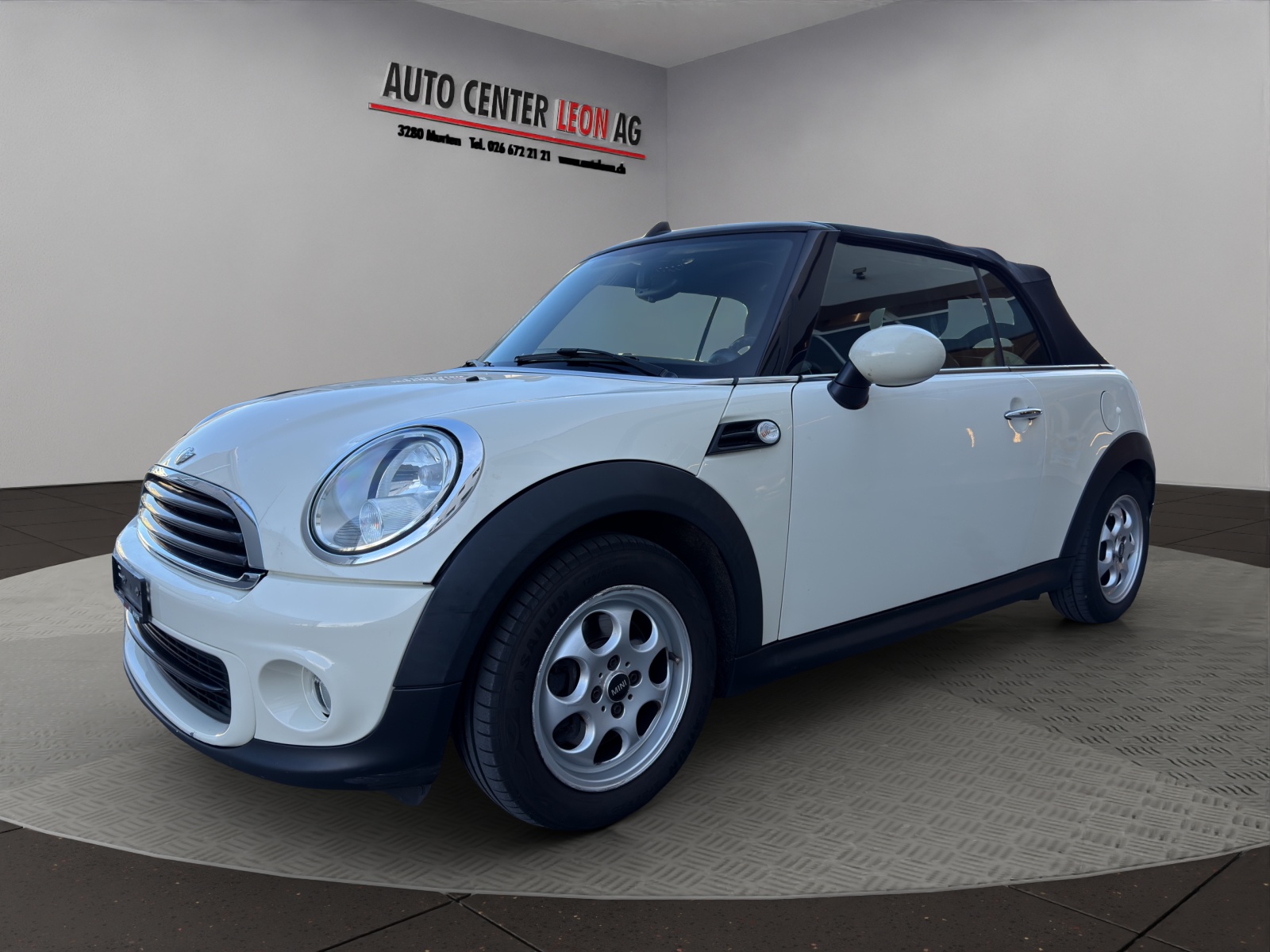 MINI One Cabriolet-showroom-element-1
