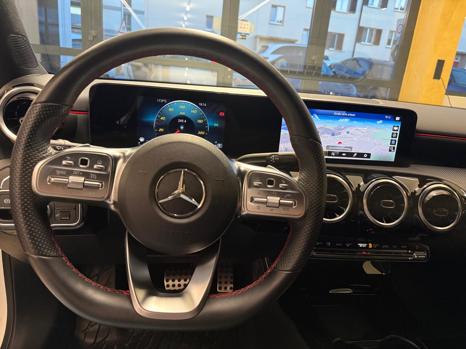 MERCEDES-BENZ A200 AMG Line 7G-DCT-image-19