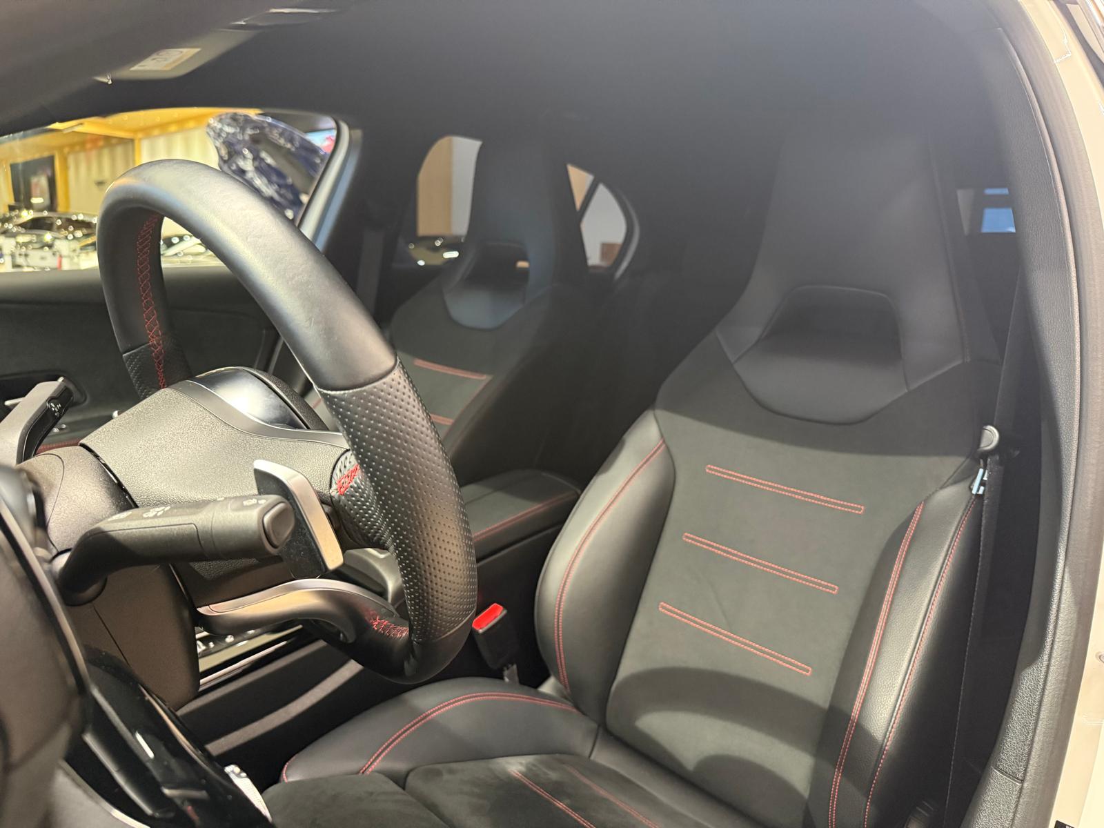 MERCEDES-BENZ A200 AMG Line 7G-DCT-image-13