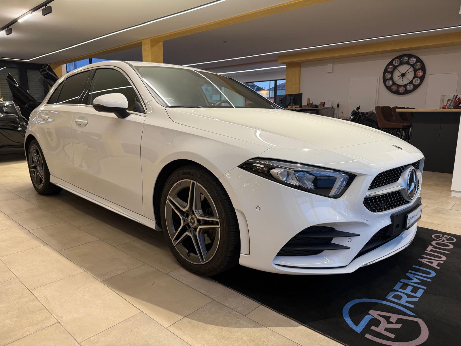 MERCEDES-BENZ A200 AMG Line 7G-DCT