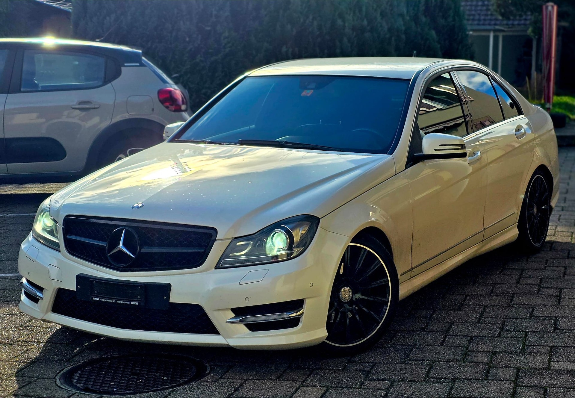 MERCEDES-BENZ C 250 CGI BlueEfficiency Avantgarde Automatic-image-1