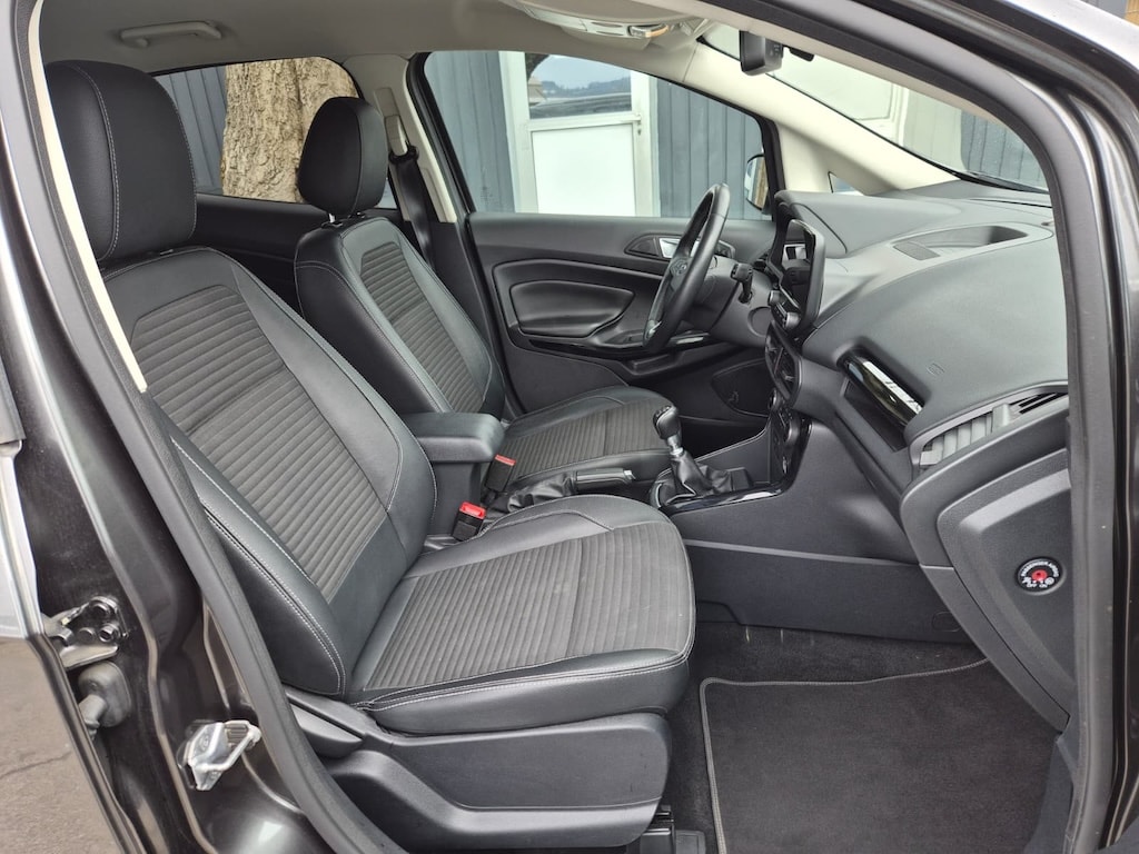 FORD EcoSport 1.5 TDCi Titanium AWD-image-10