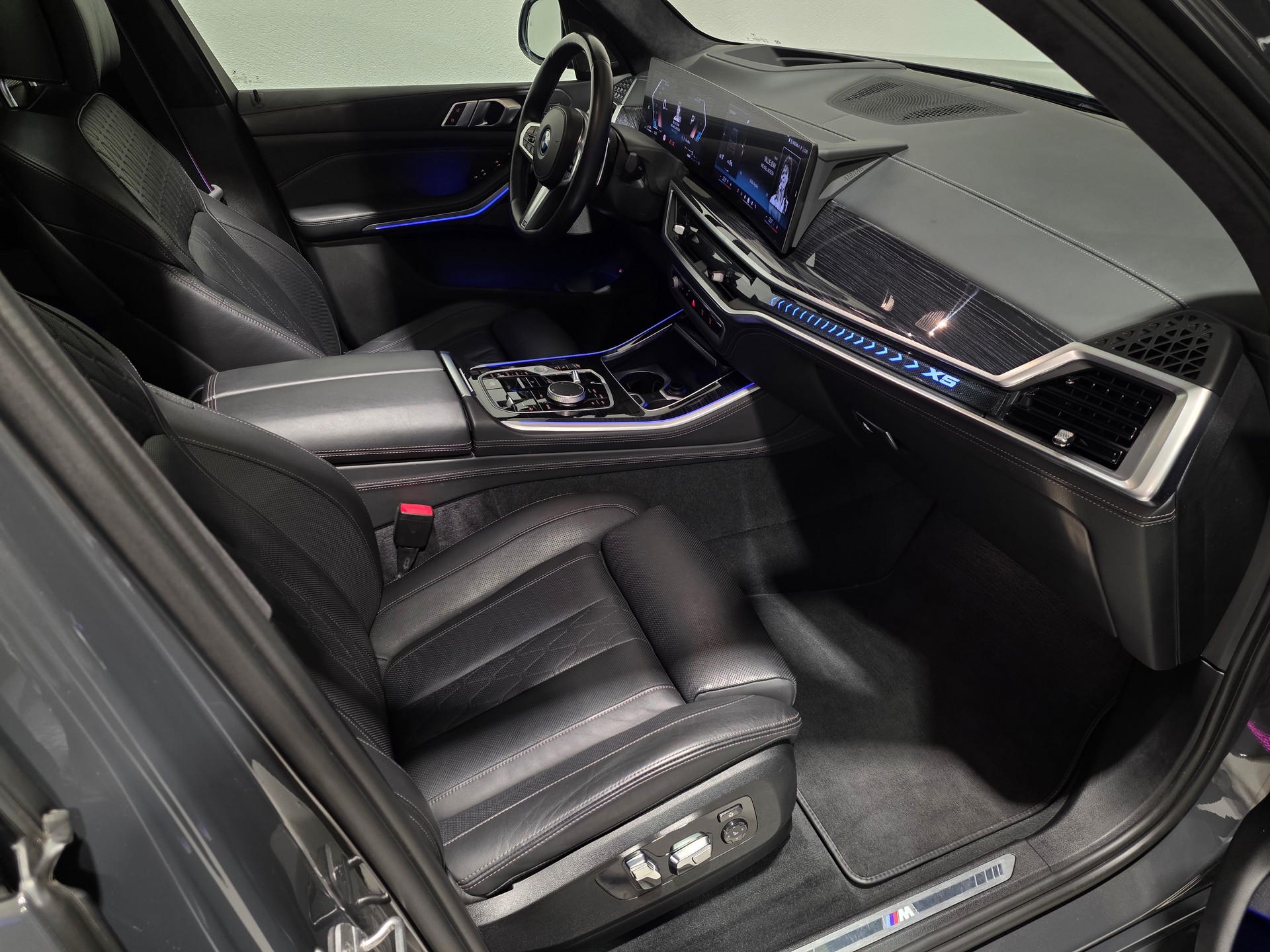 BMW X5 xDrive 50e M Sport Pro Steptronic "Individual"-image-19