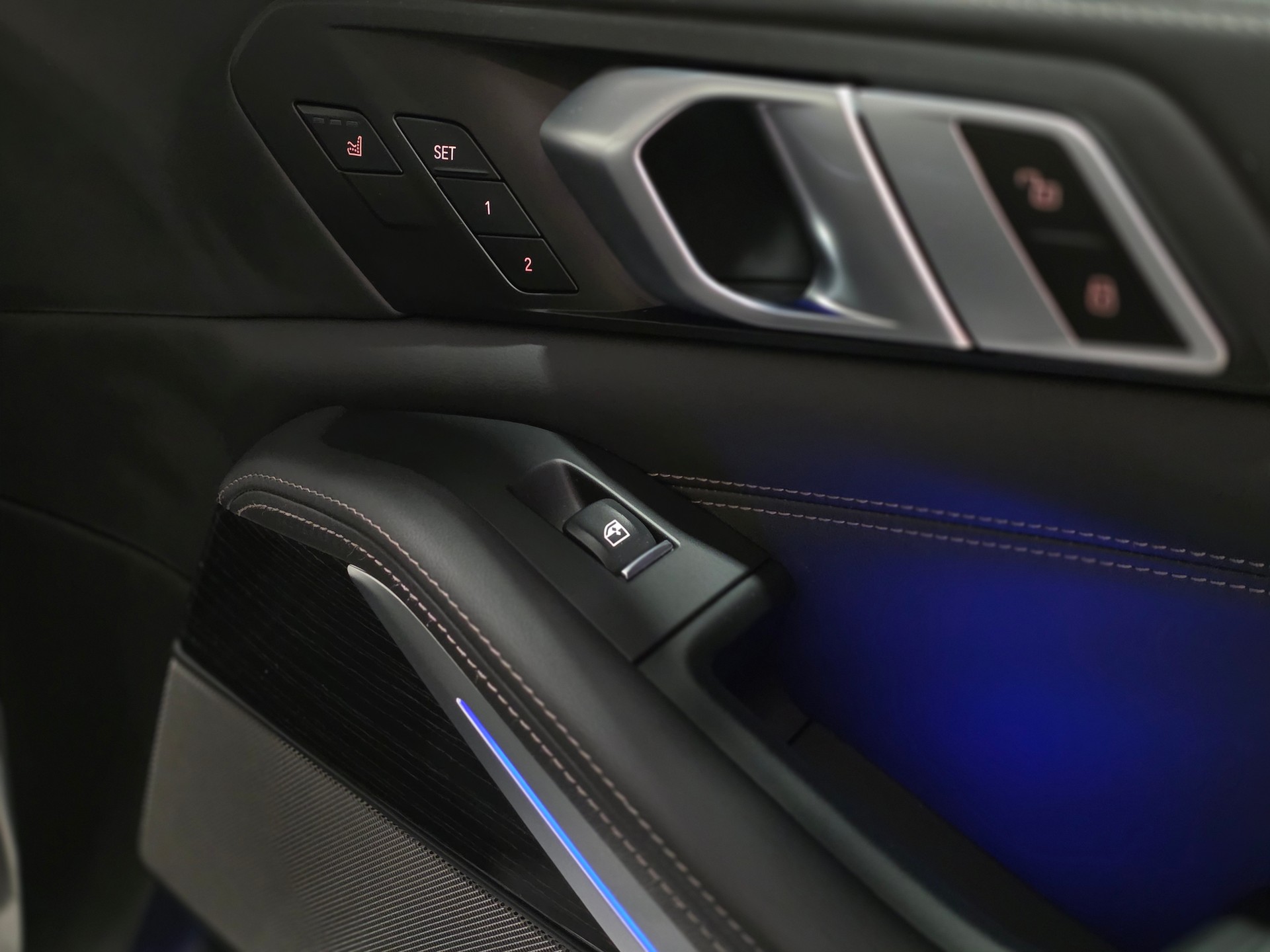 BMW X5 xDrive 50e M Sport Pro Steptronic "Individual"-image-17