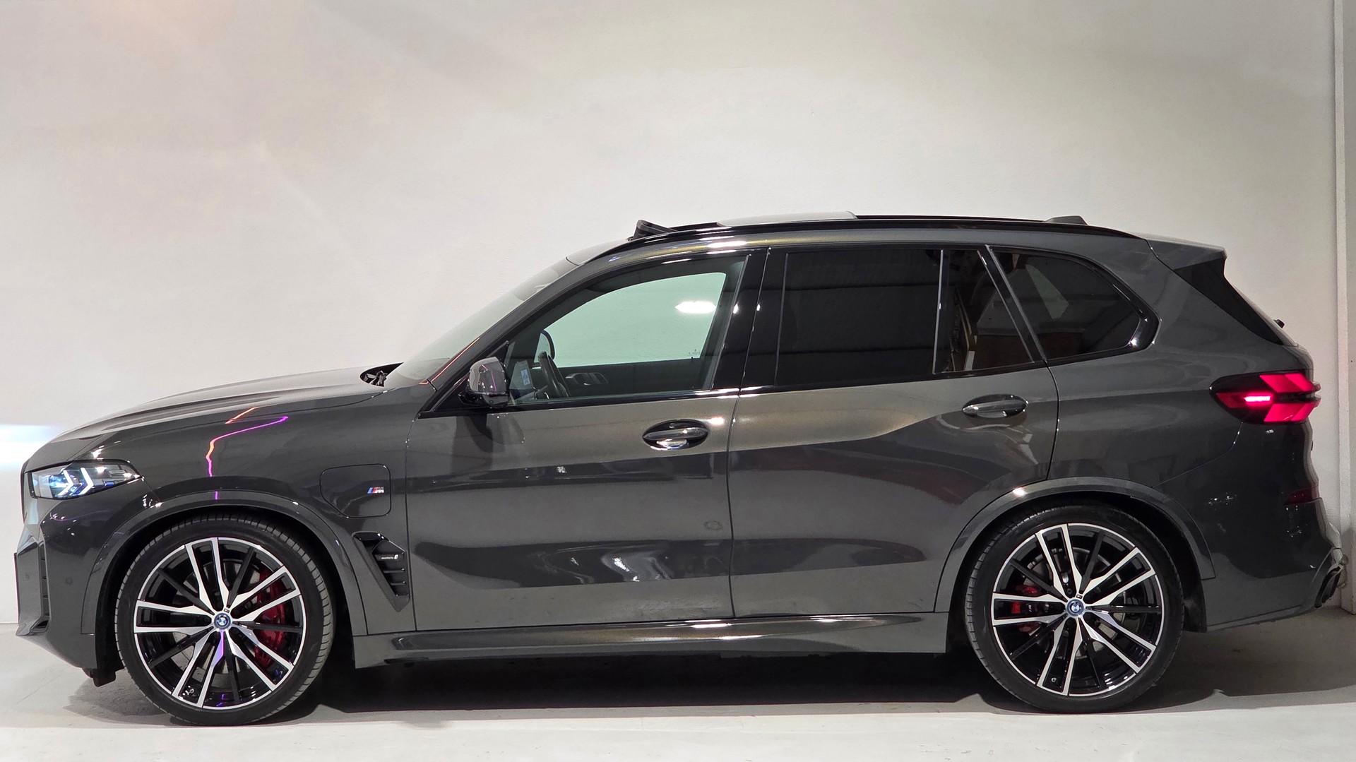 BMW X5 xDrive 50e M Sport Pro Steptronic "Individual"-showroom-element-1