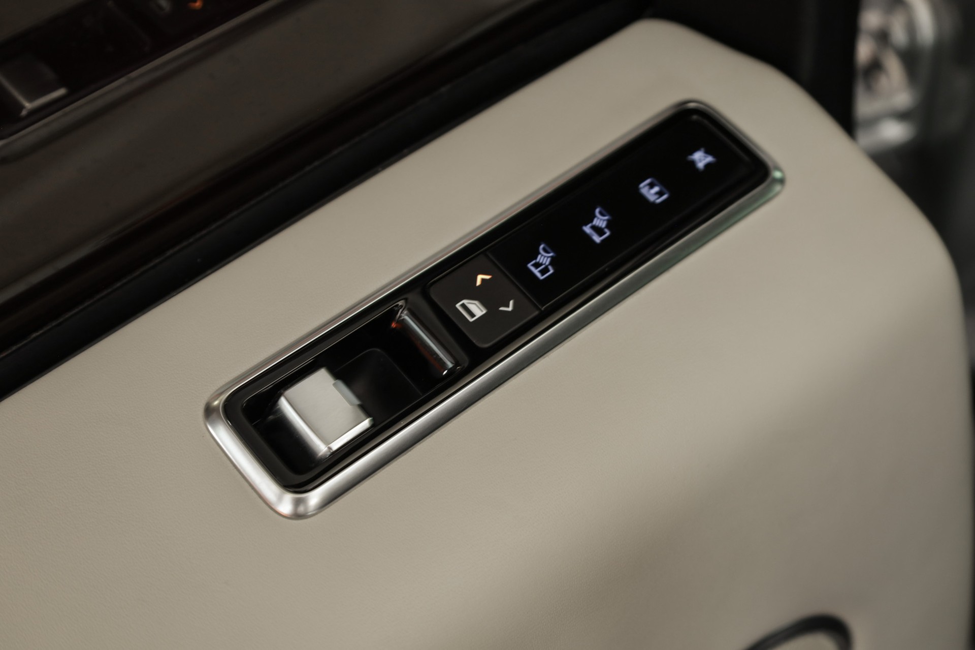 LAND ROVER Range Rover 2.0 Si4 P400e PHEV AutobiographyAutomatic-image-15
