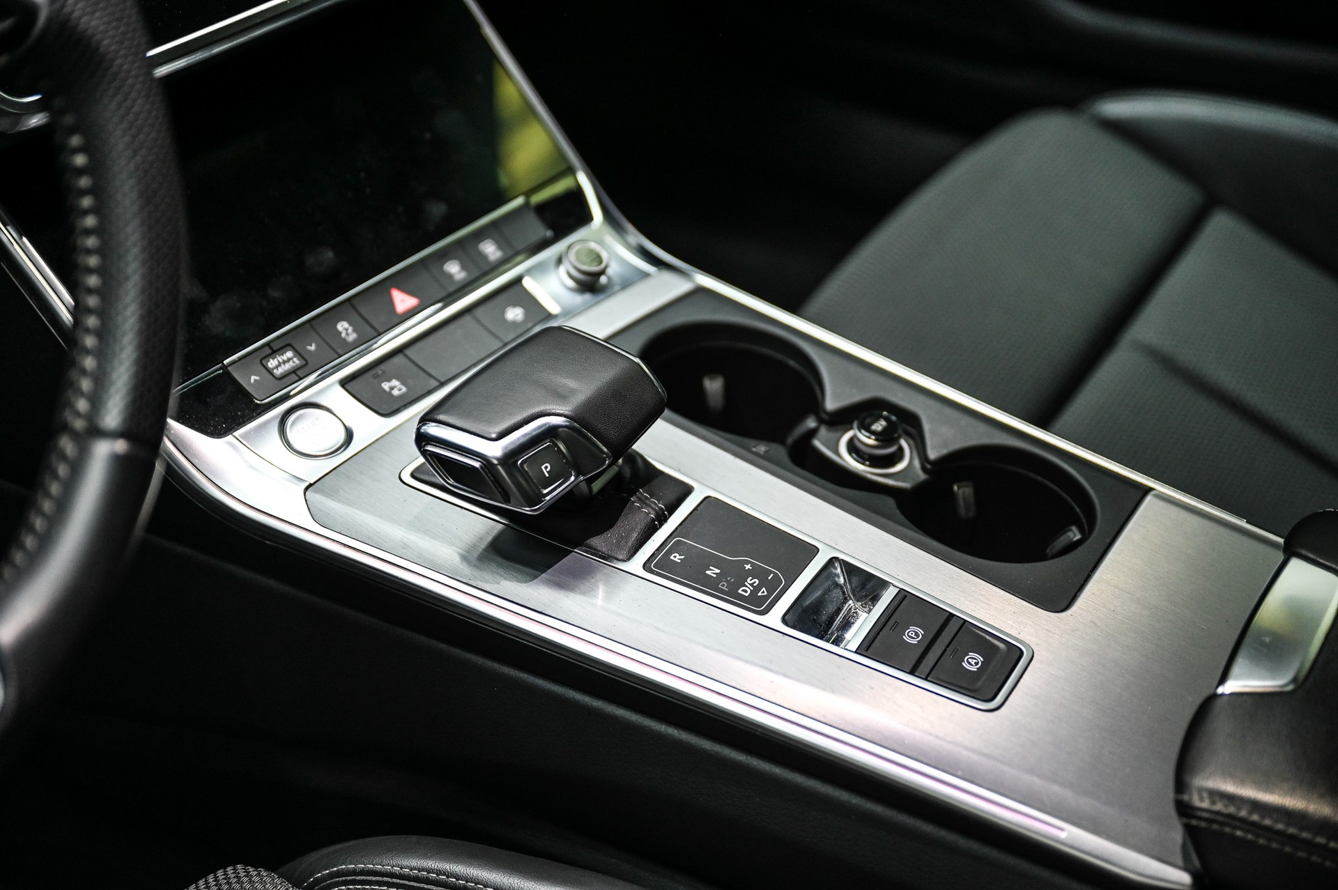 AUDI A6 Avant 3.0 50 TDI Sport quattro T-Tronic-image-21
