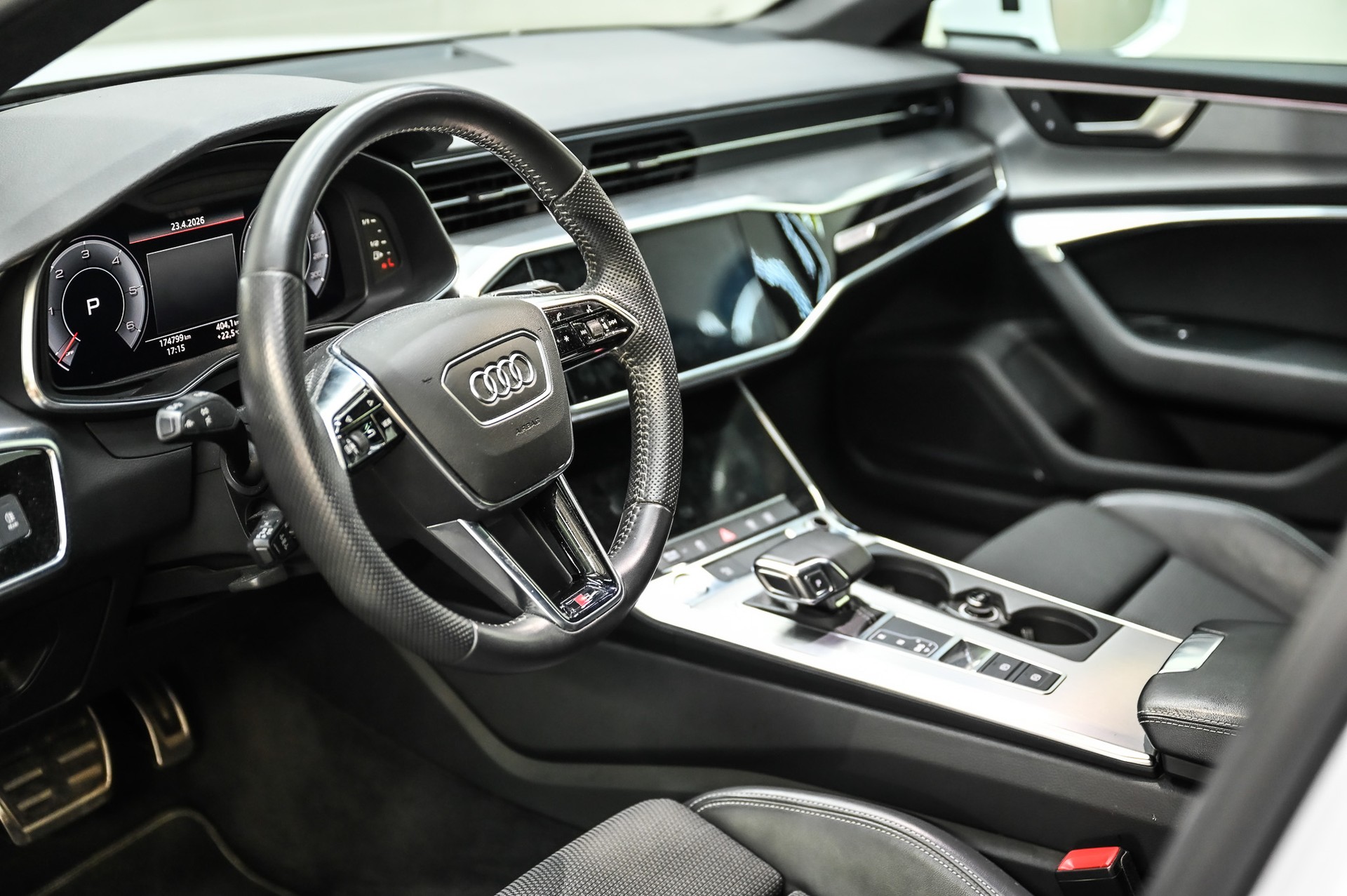 AUDI A6 Avant 3.0 50 TDI Sport quattro T-Tronic-image-16