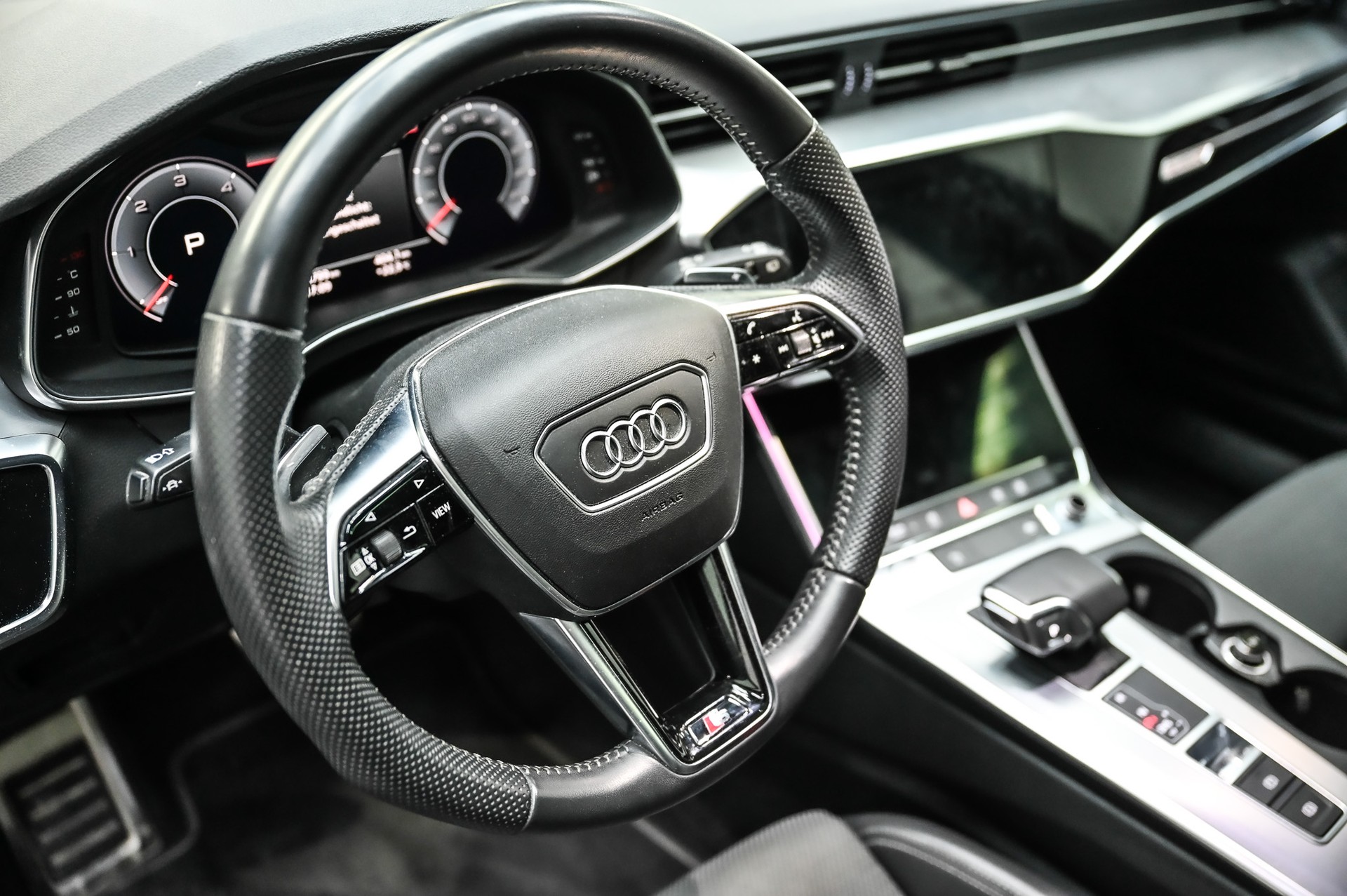 AUDI A6 Avant 3.0 50 TDI Sport quattro T-Tronic-image-15