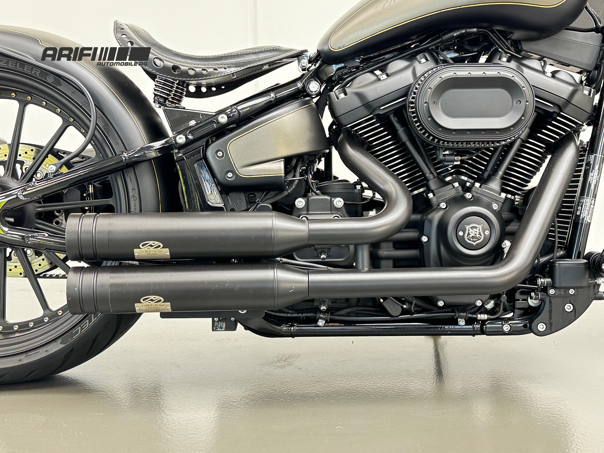 HARLEY-DAVIDSON FXBRS Breakout 114 ABS "GLADIATOR"-image-7