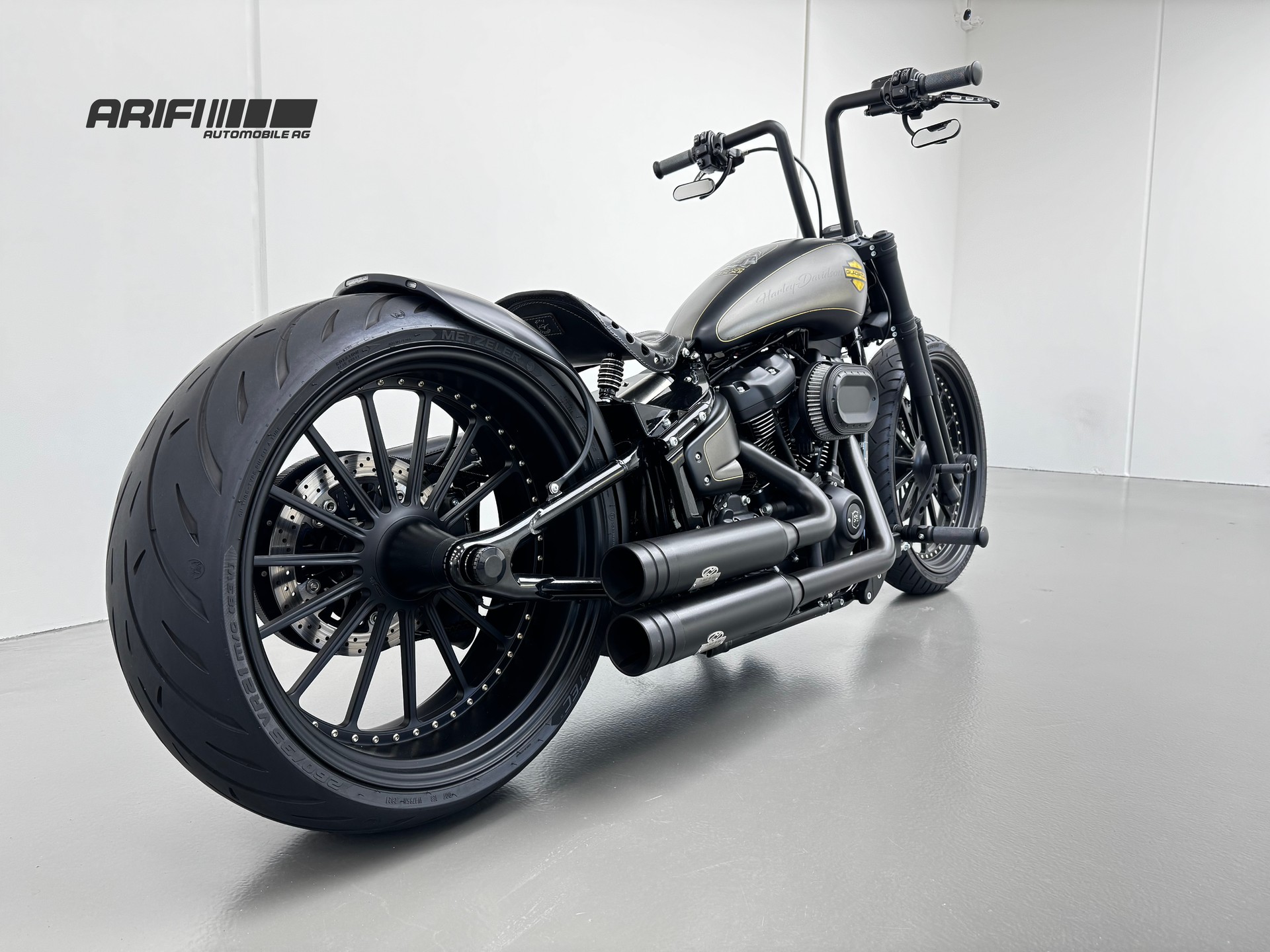 HARLEY-DAVIDSON FXBRS Breakout 114 ABS "GLADIATOR"-image-3
