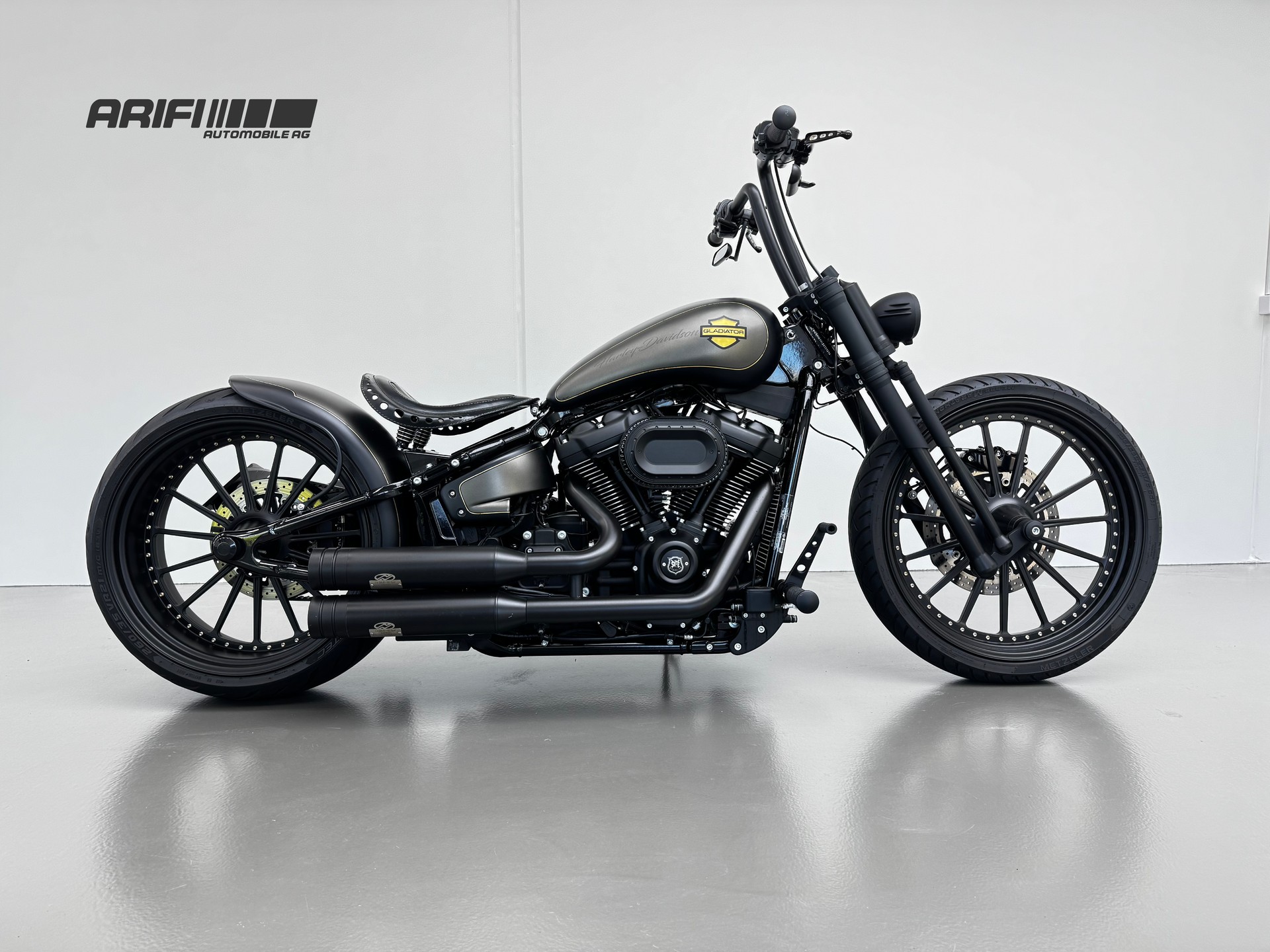 HARLEY-DAVIDSON FXBRS Breakout 114 ABS "GLADIATOR"