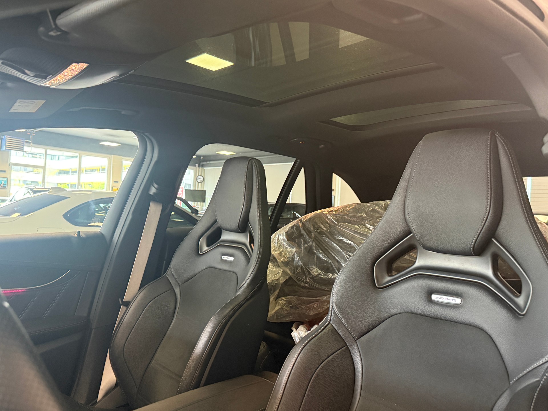 MERCEDES-BENZ GLC 63 S AMG 4Matic 9G-Tronic-image-10