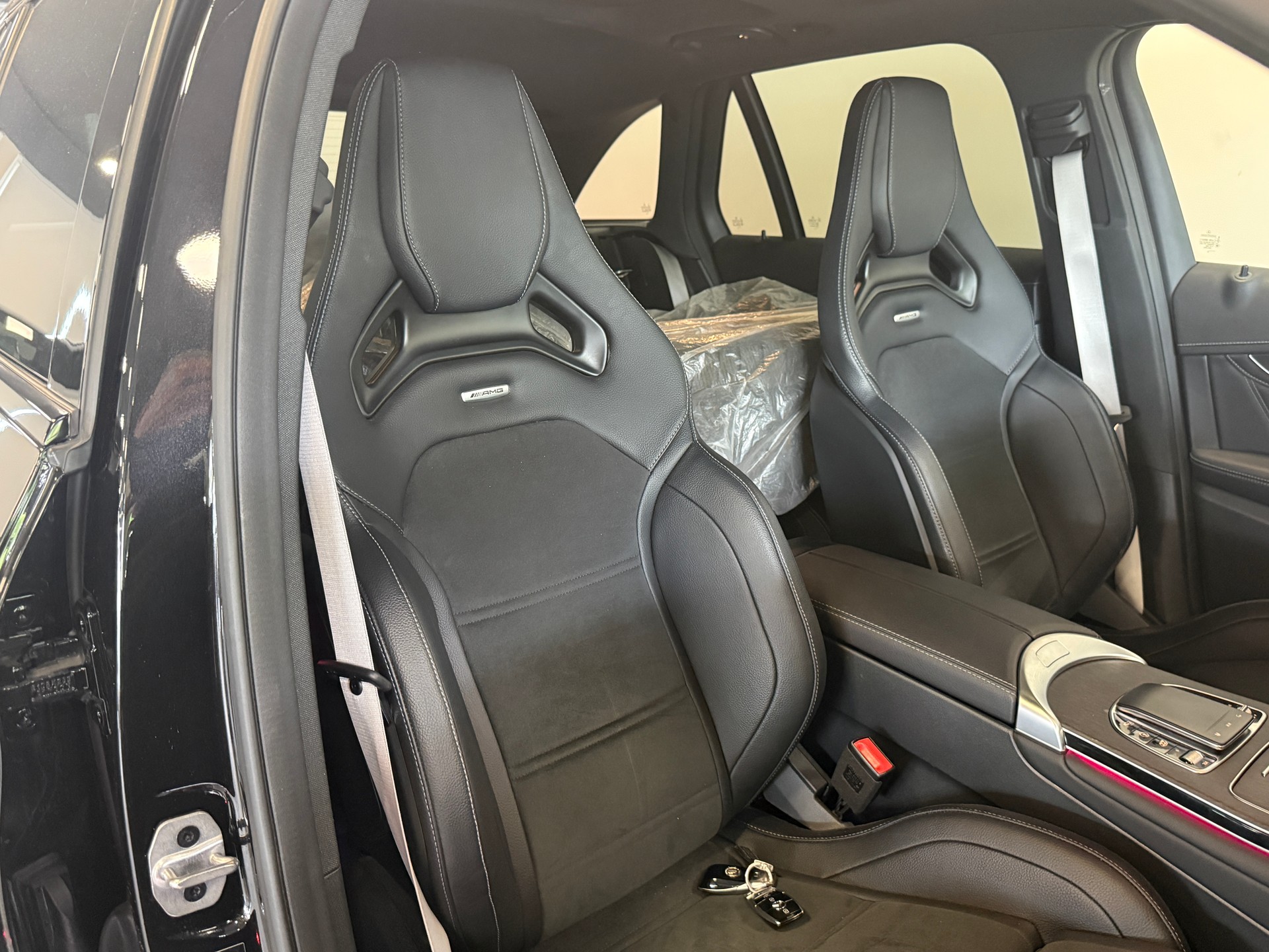 MERCEDES-BENZ GLC 63 S AMG 4Matic 9G-Tronic-image-9