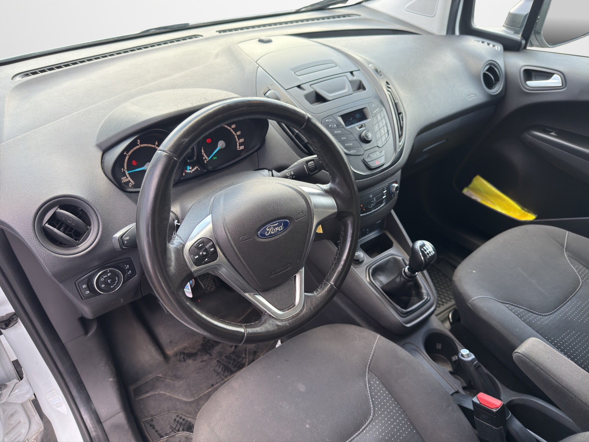 FORD Transit Courier 1.5 TDCi Trend-image-8