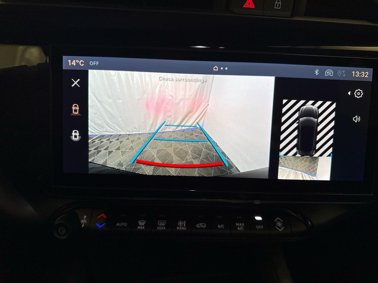 ALFA ROMEO Junior 1.2 48V Ibrida Q4 Pack Tech Sky-image-4