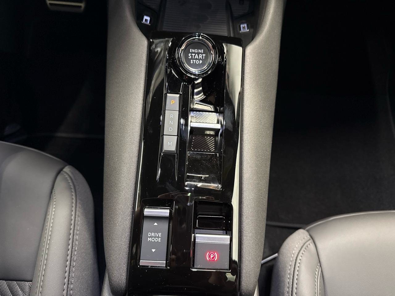 ALFA ROMEO Junior 1.2 48V Ibrida Q4 Pack Tech Sky-image-12