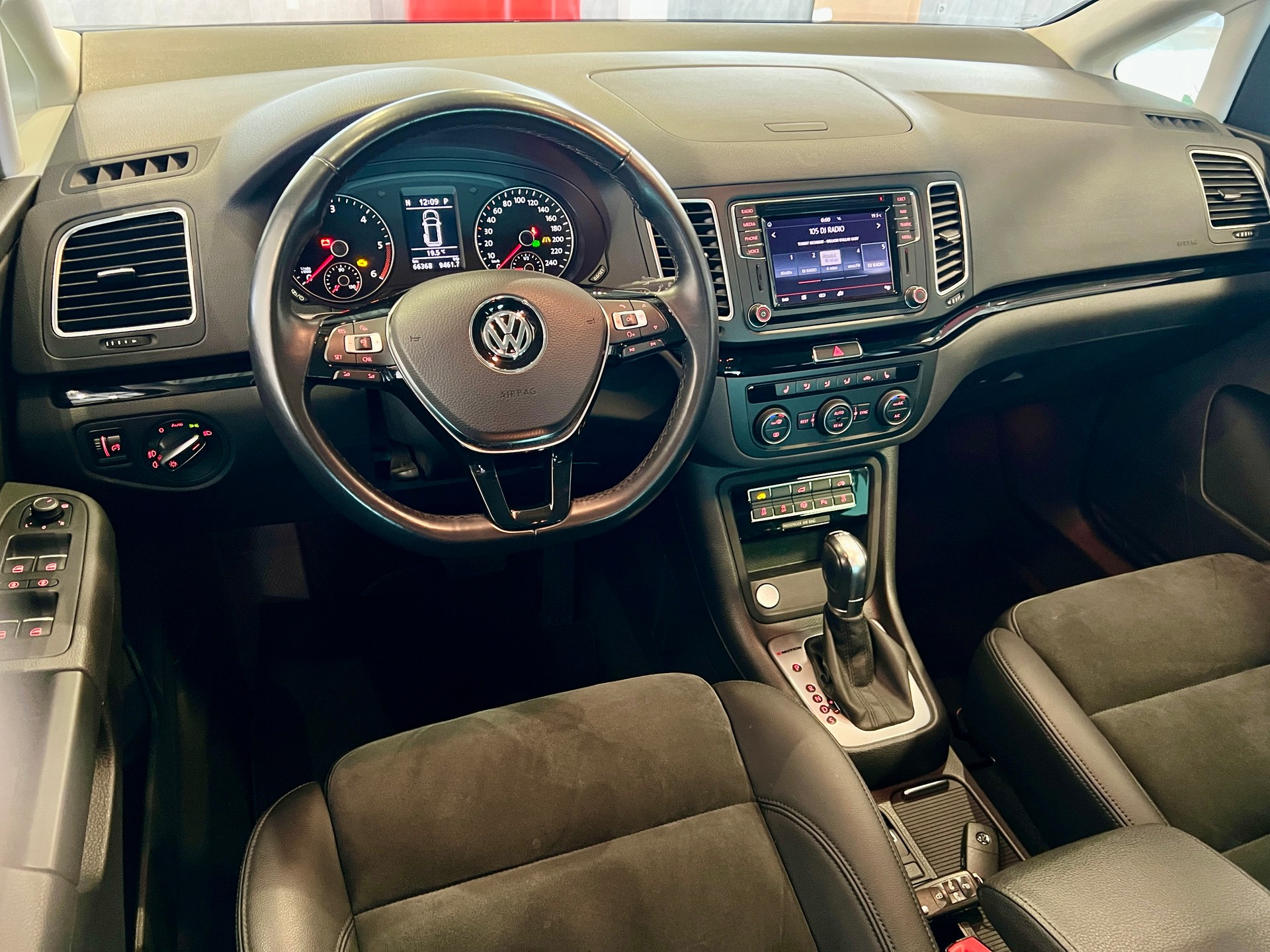 VW Sharan 2.0 TDI BMT Highline 4Motion DSG-image-26