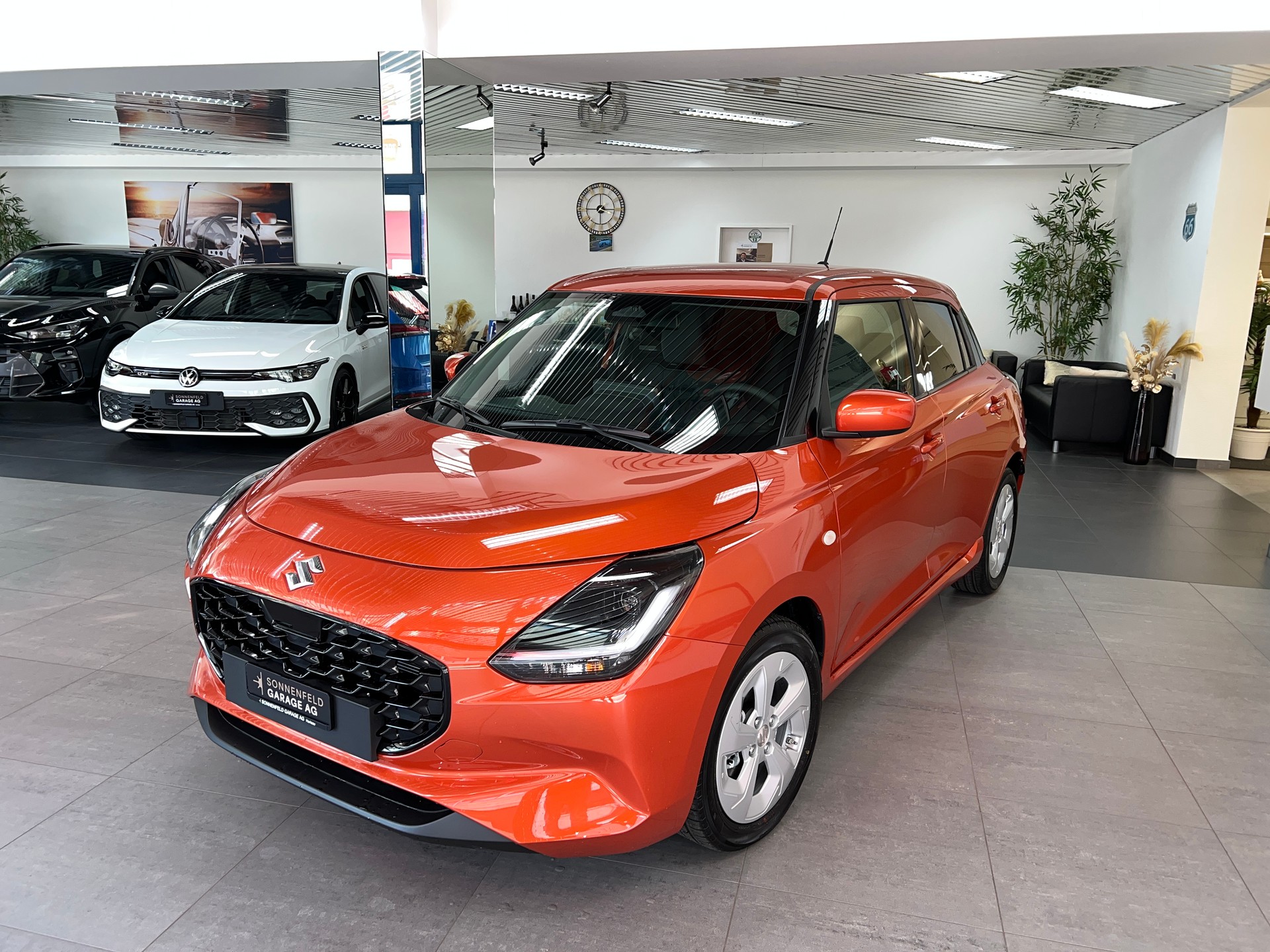SUZUKI 1.2 2WD AT GL+ /Kyless Start / LED Scheinwerfer / NAVI / Rückfahrkamera / DAB / ACC / Spurhalteassistent / Totwinkelassistent /-showroom-element-2