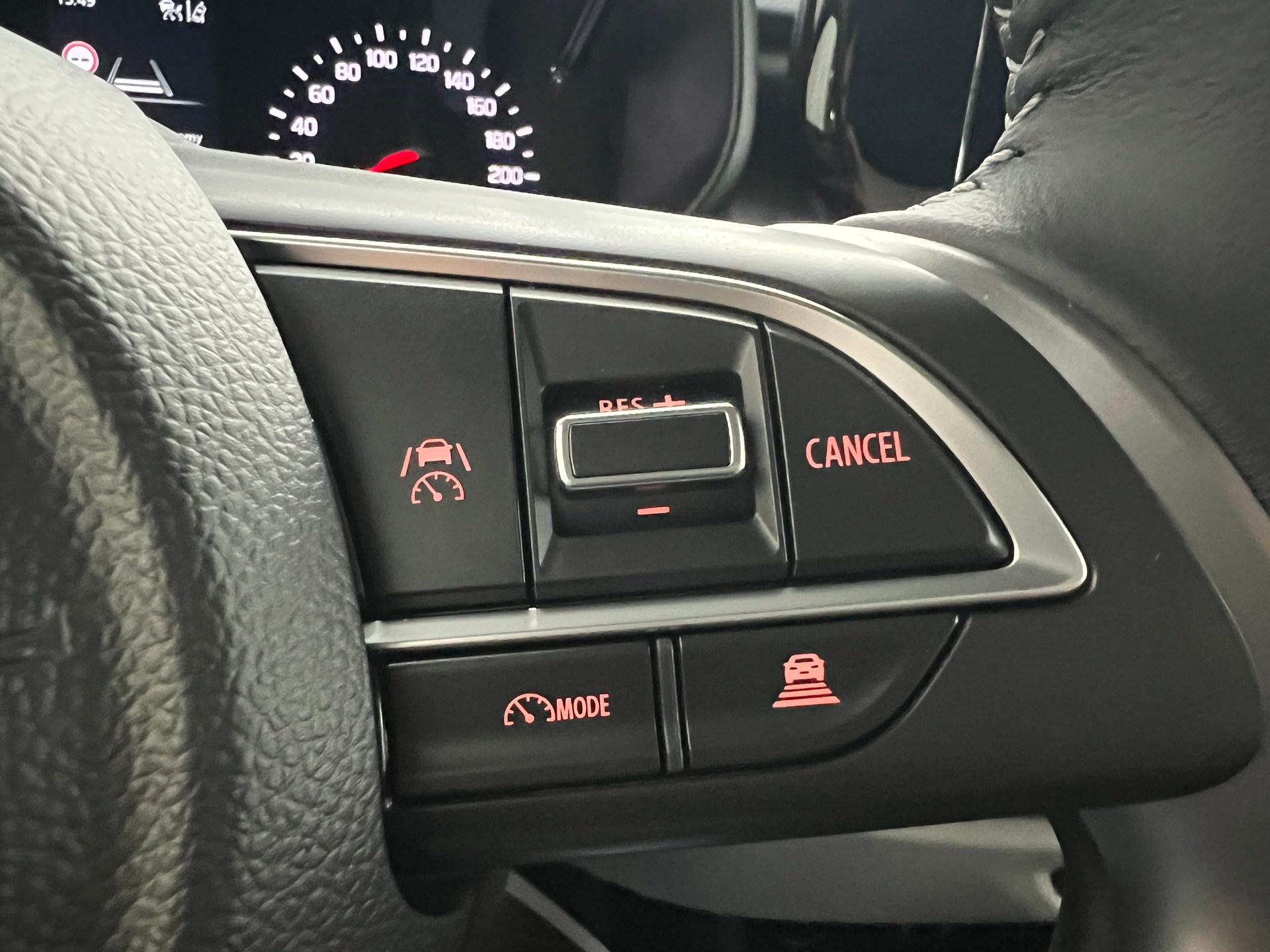 SUZUKI 1.2 2WD AT GL+ /Kyless Start / LED Scheinwerfer / NAVI / Rückfahrkamera / DAB / ACC / Spurhalteassistent / Totwinkelassistent /-image-23