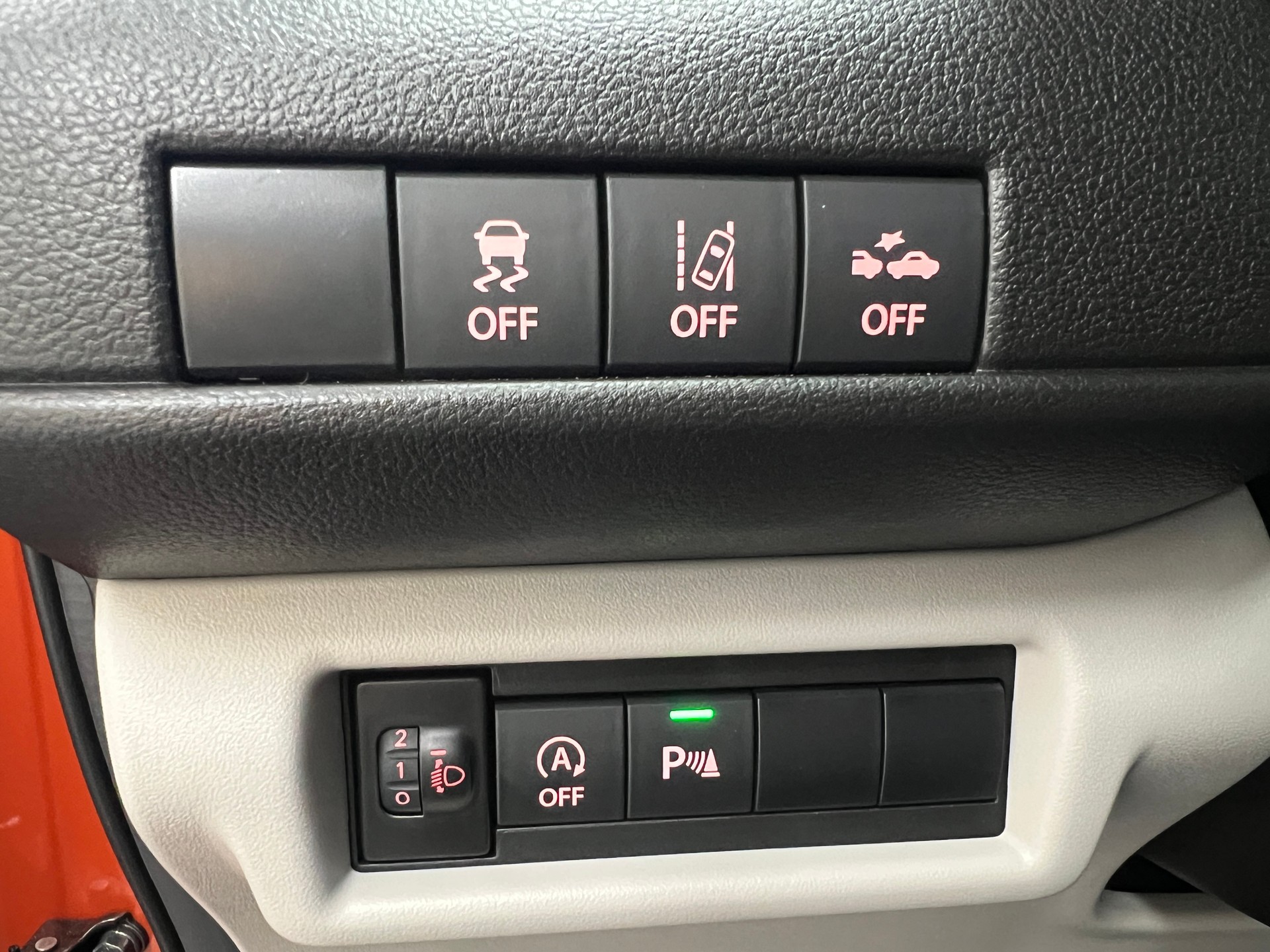 SUZUKI 1.2 2WD AT GL+ /Kyless Start / LED Scheinwerfer / NAVI / Rückfahrkamera / DAB / ACC / Spurhalteassistent / Totwinkelassistent /-image-19