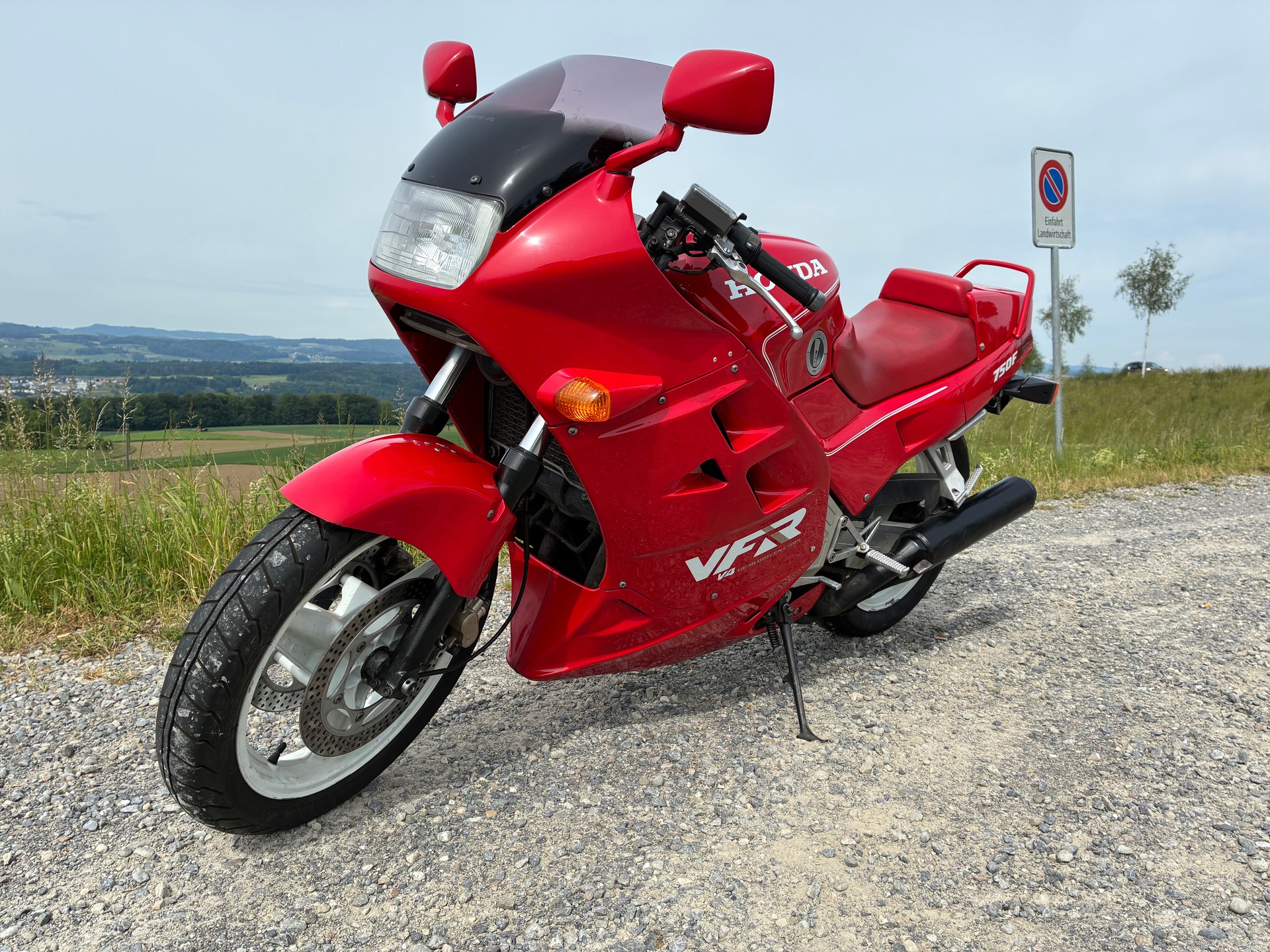HONDA VFR 750 F G/H-image-1