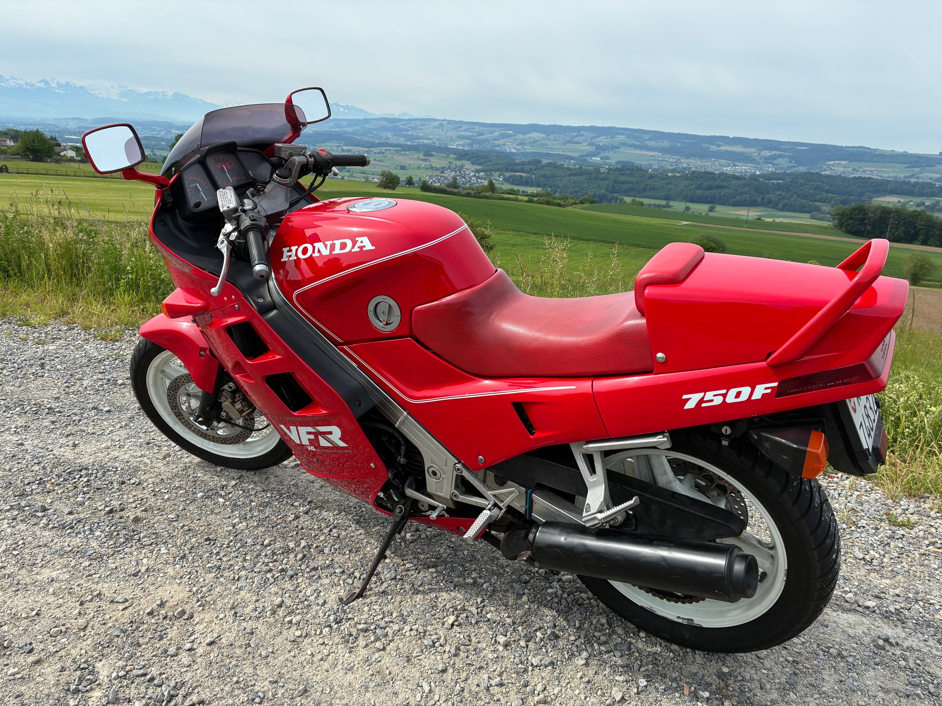 HONDA VFR 750 F G/H-image-2