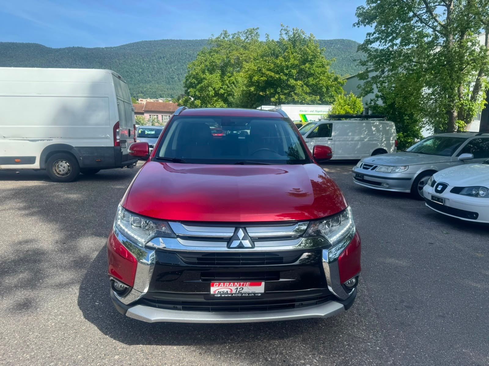 MITSUBISHI Outlander 2.2 DID Diamond 4WD Automatic ** Voll-Leder ** Gr-Navi ** RF-Kamera ** 7-Plätzer ** LTZ MFK 03.10.2025 **-image-1
