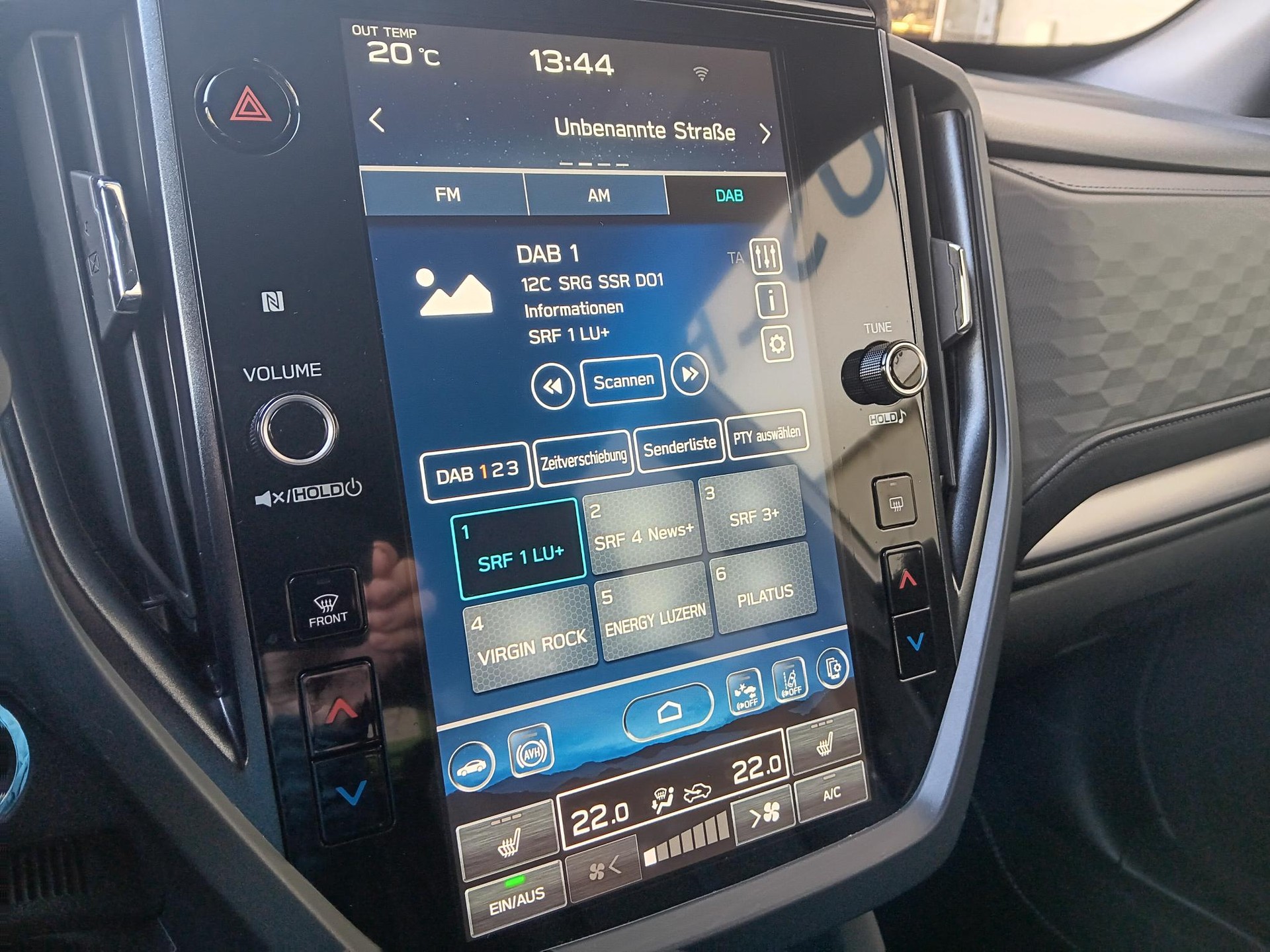 SUBARU Forester 2.0i e-Boxer Swiss Plus Lineartronic-image-12