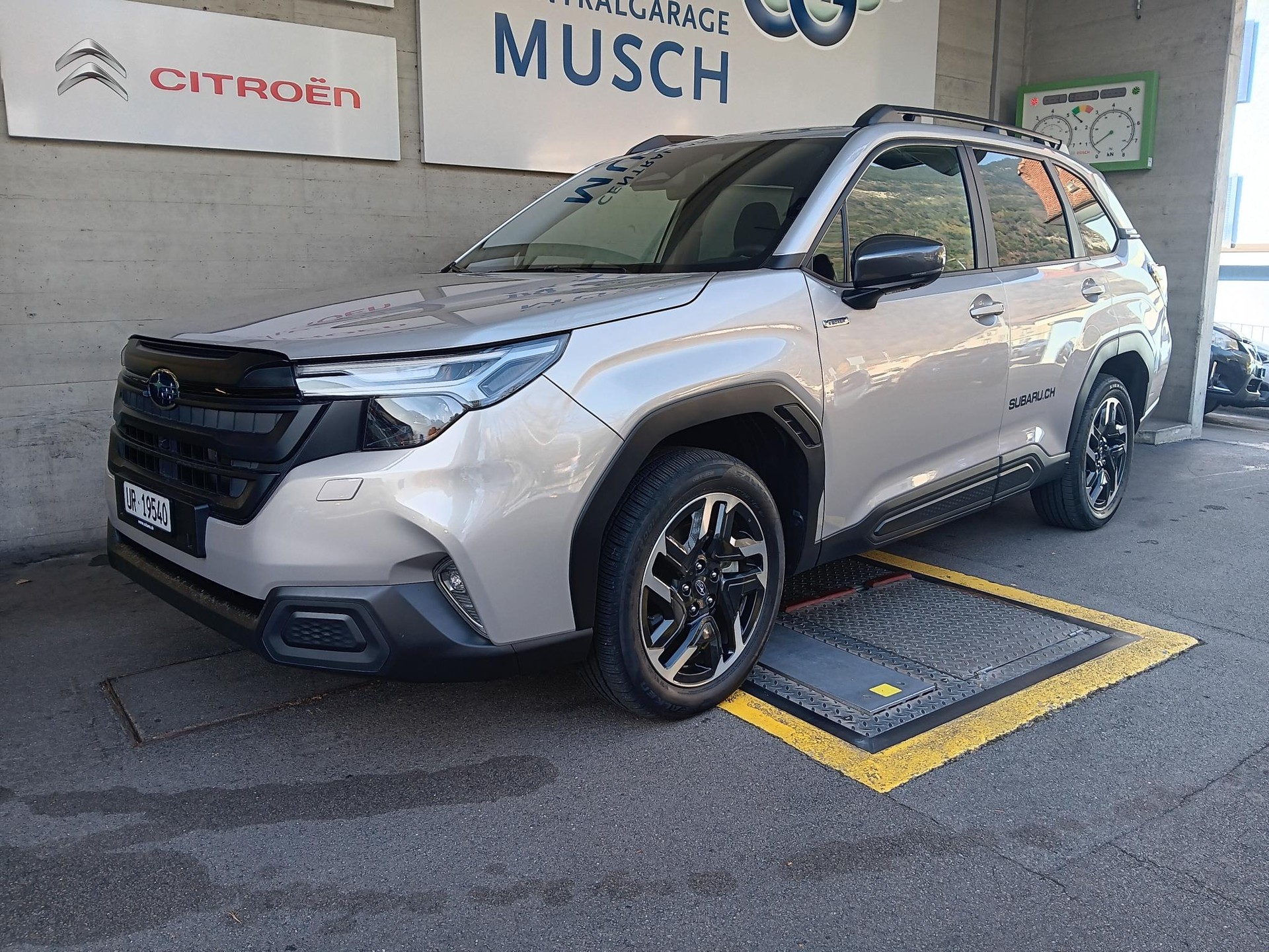 SUBARU Forester 2.0i e-Boxer Swiss Plus Lineartronic