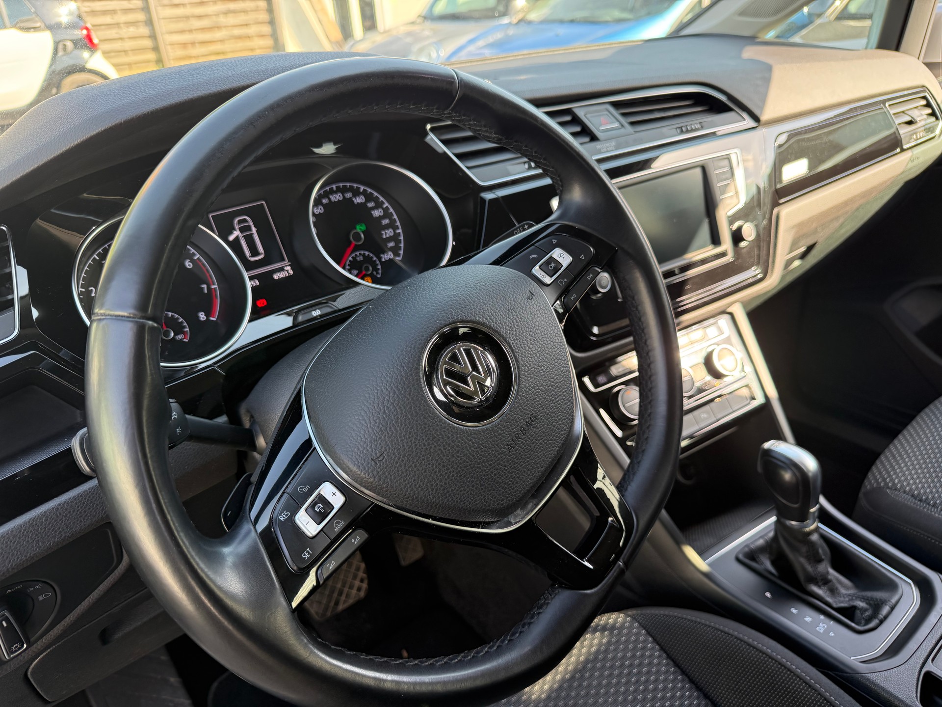 VW Touran 1.4 TSI BlueMotion Technology Comfortline DSG-image-6