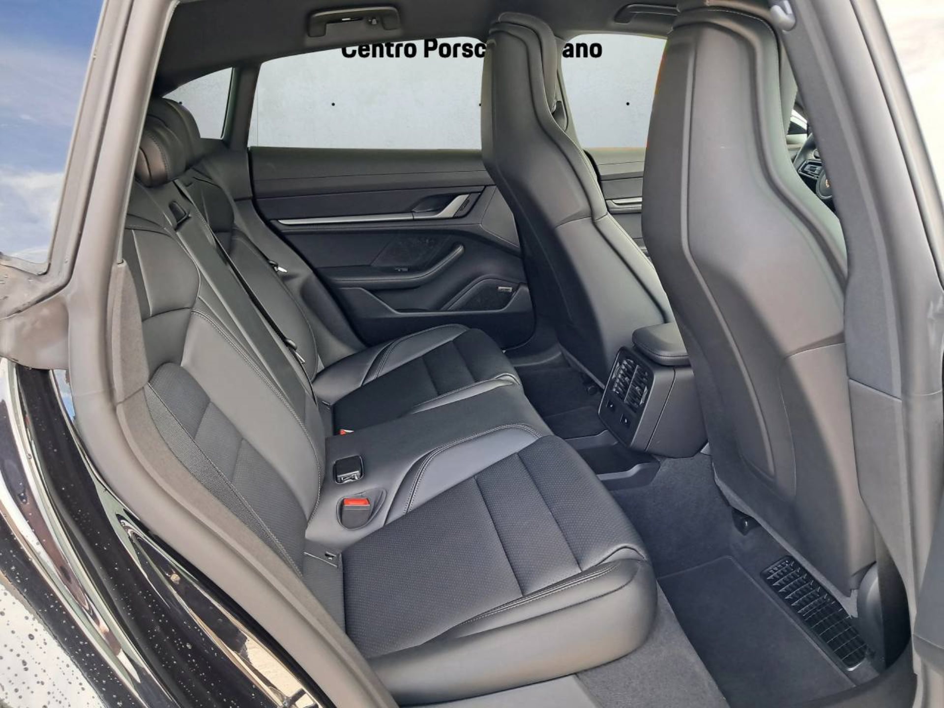 PORSCHE Taycan Sport Turismo-image-17