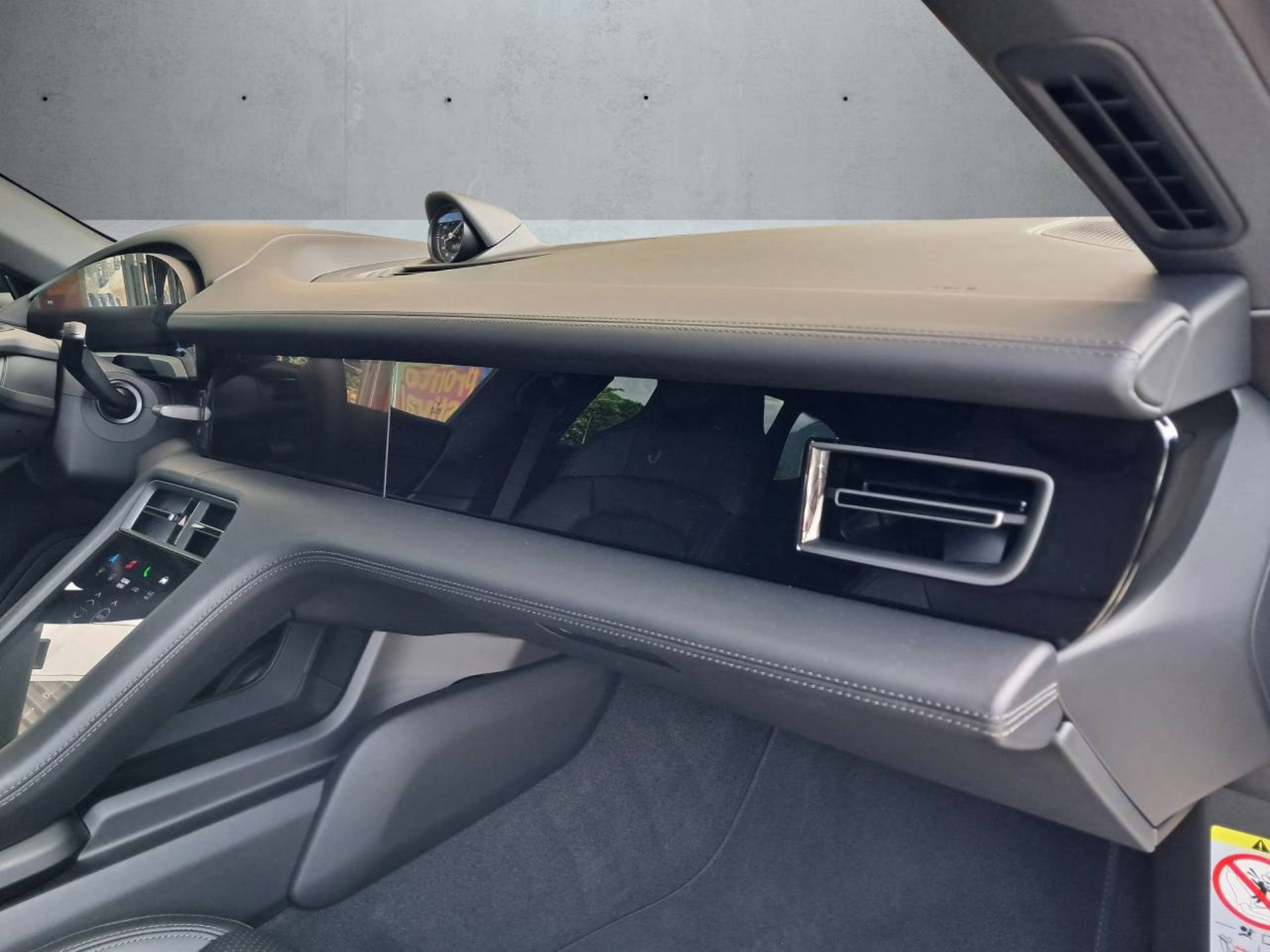 PORSCHE Taycan Sport Turismo-image-26