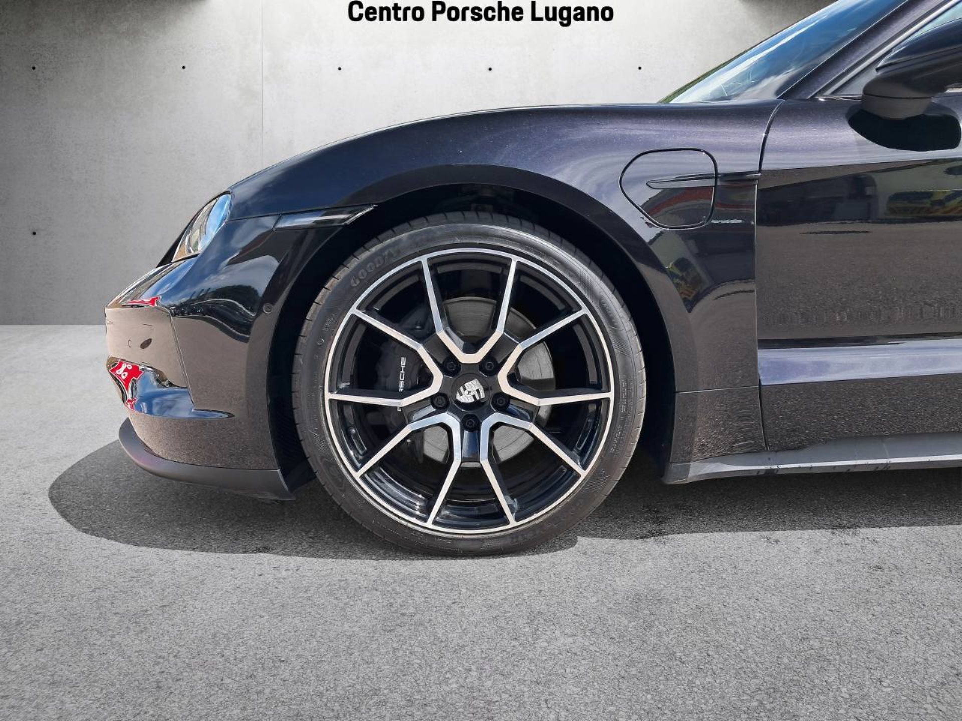 PORSCHE Taycan Sport Turismo-image-10