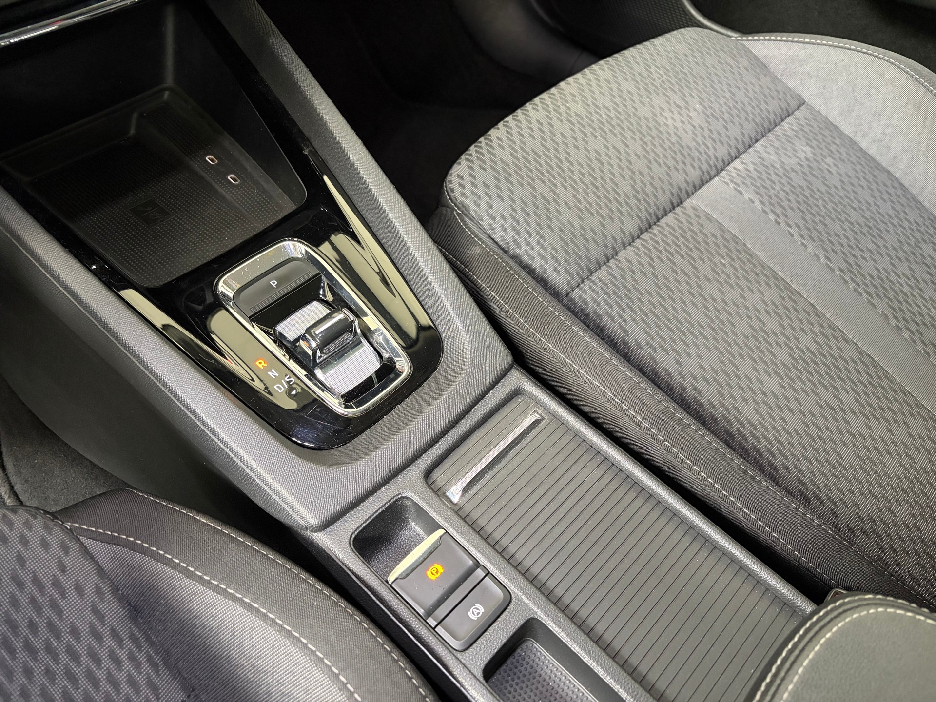 SKODA Octavia Combi 1.5 TSI mHEV DSG Style-image-12