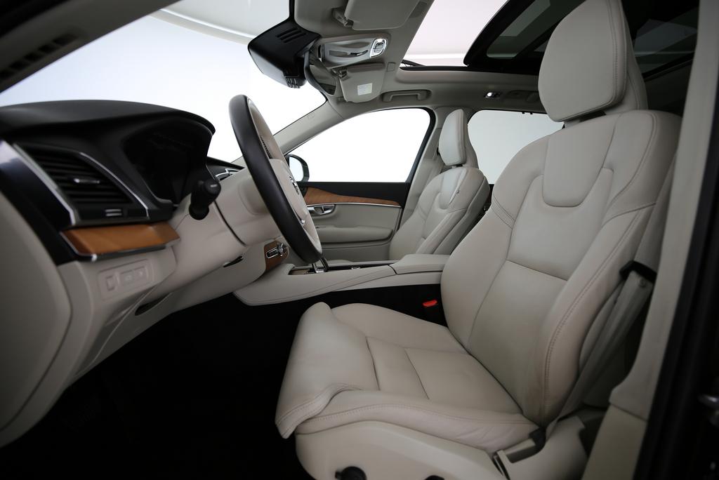 VOLVO XC90 2.0 T8 TE Inscription Expression 7P. eAWD-showroom-element-2