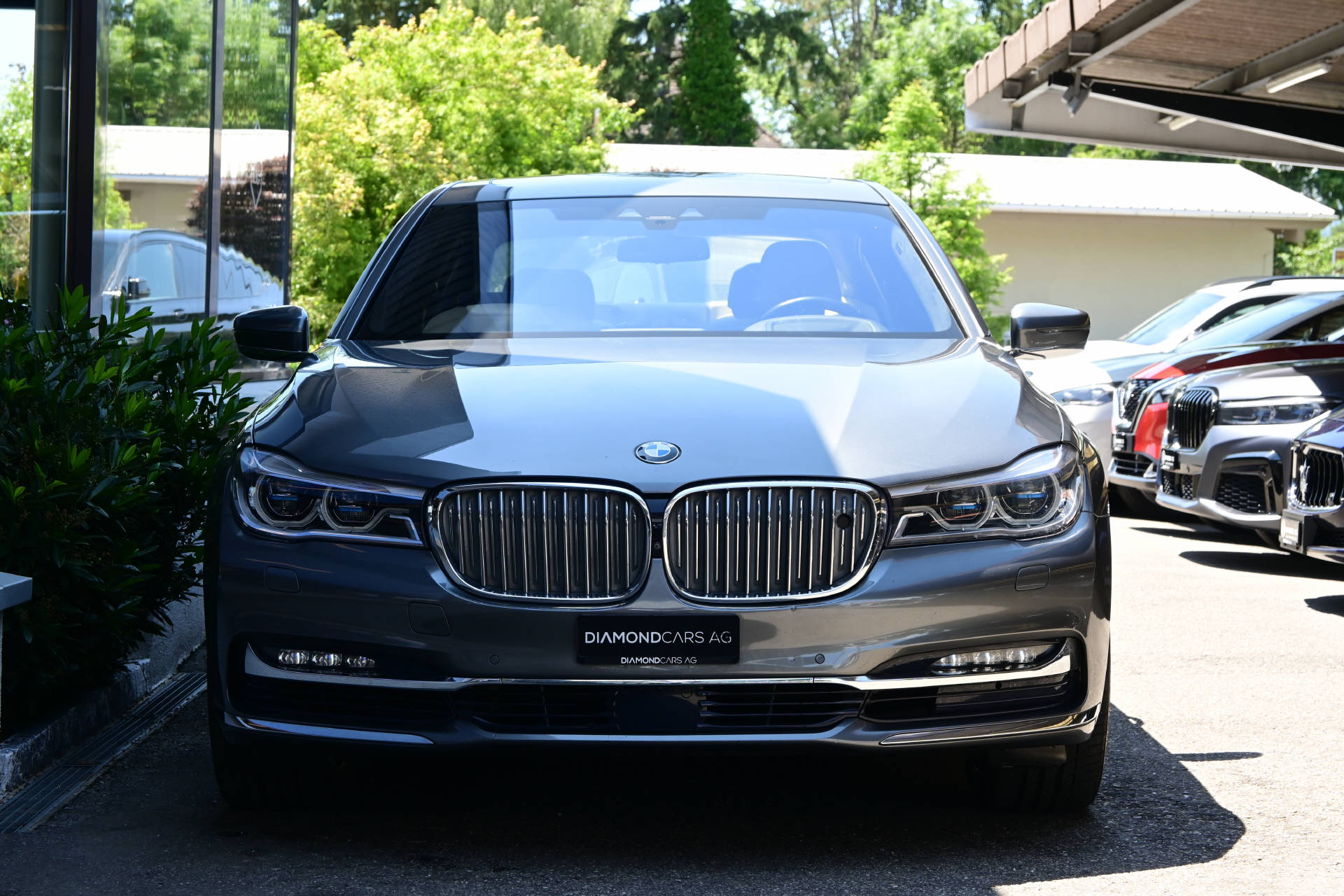 BMW 750Li xDrive **Individual**Pack Executive Lounge**-showroom-element-1
